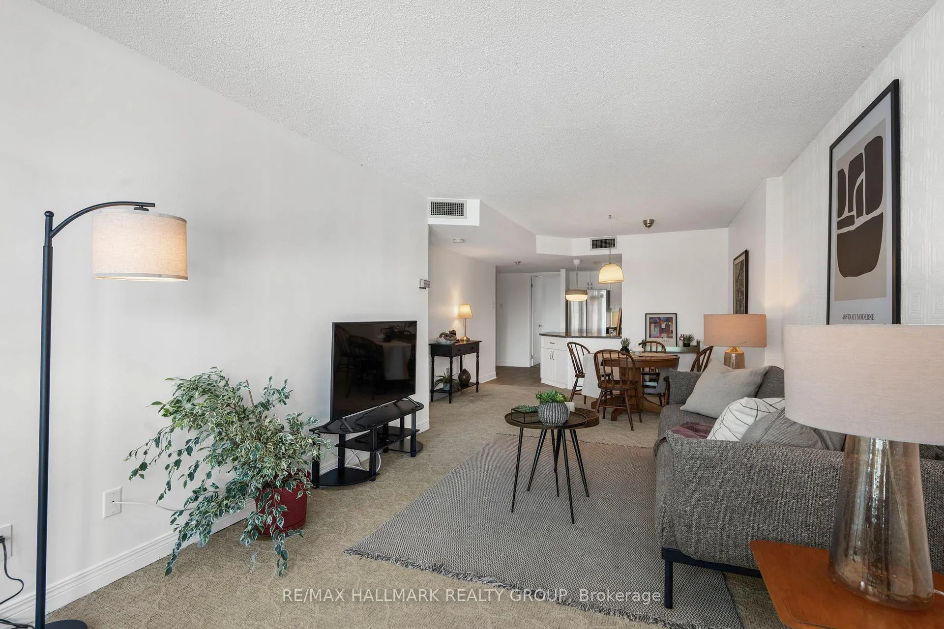 Photo 17 of Unit 211, 540 Cambridge Street S, Ottawa, West Centre Town — HOMEH