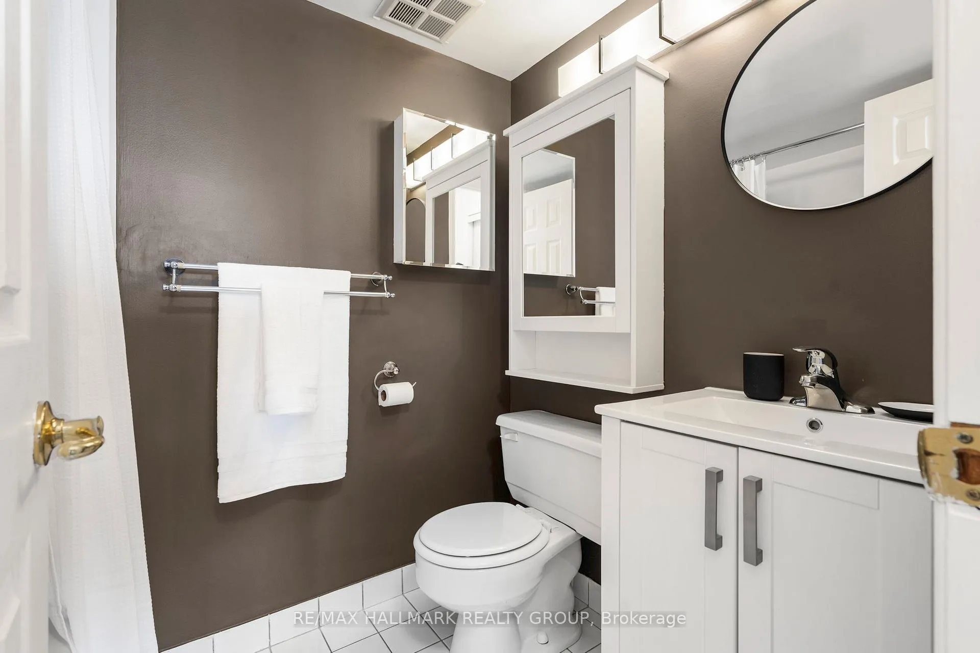 Photo 22 of Unit 211, 540 Cambridge Street S, Ottawa, West Centre Town — HOMEH