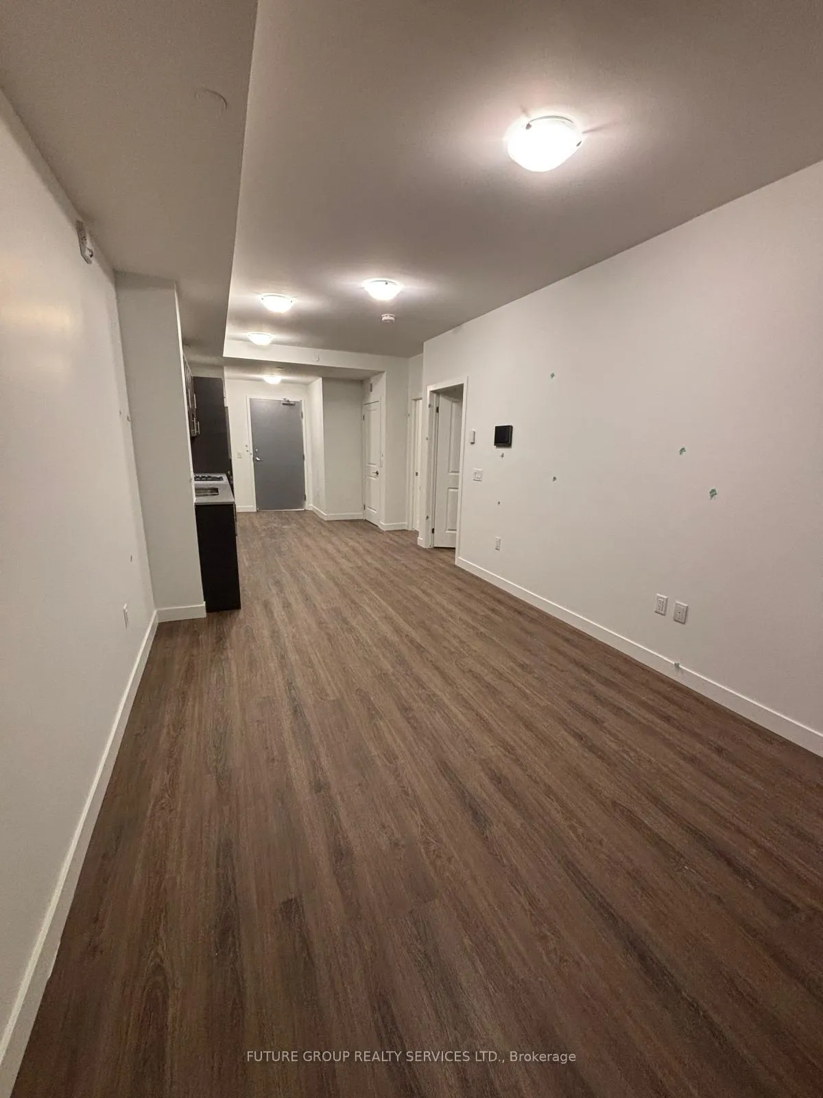 Photo 8 of Unit 913, 461 Green Road, Hamilton, Lakeshore — HOMEH