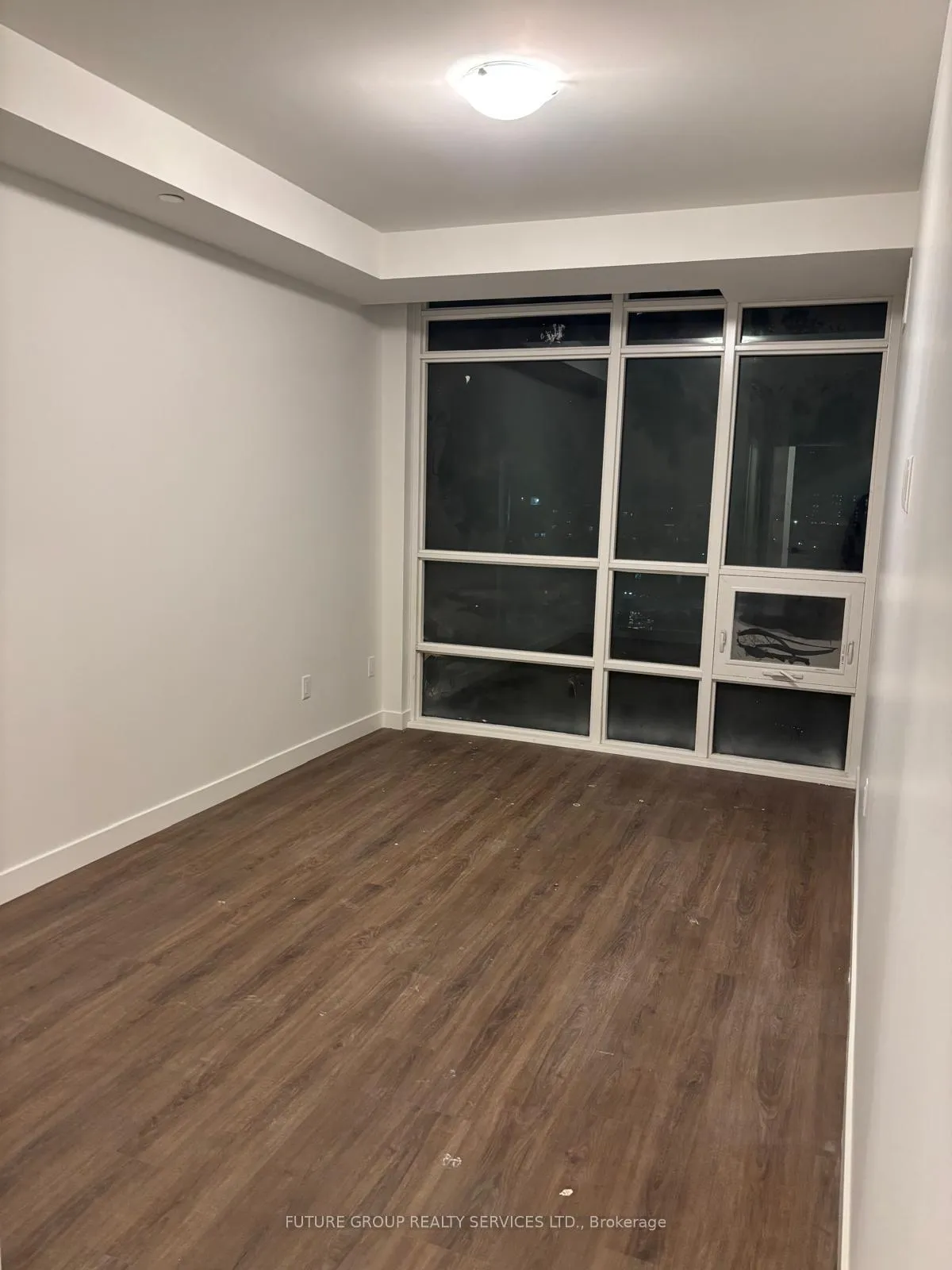 Photo 10 of Unit 913, 461 Green Road, Hamilton, Lakeshore — HOMEH