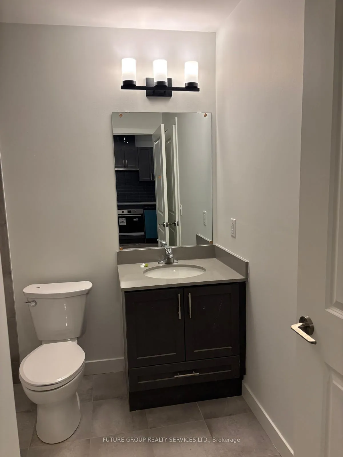 Photo 12 of Unit 913, 461 Green Road, Hamilton, Lakeshore — HOMEH