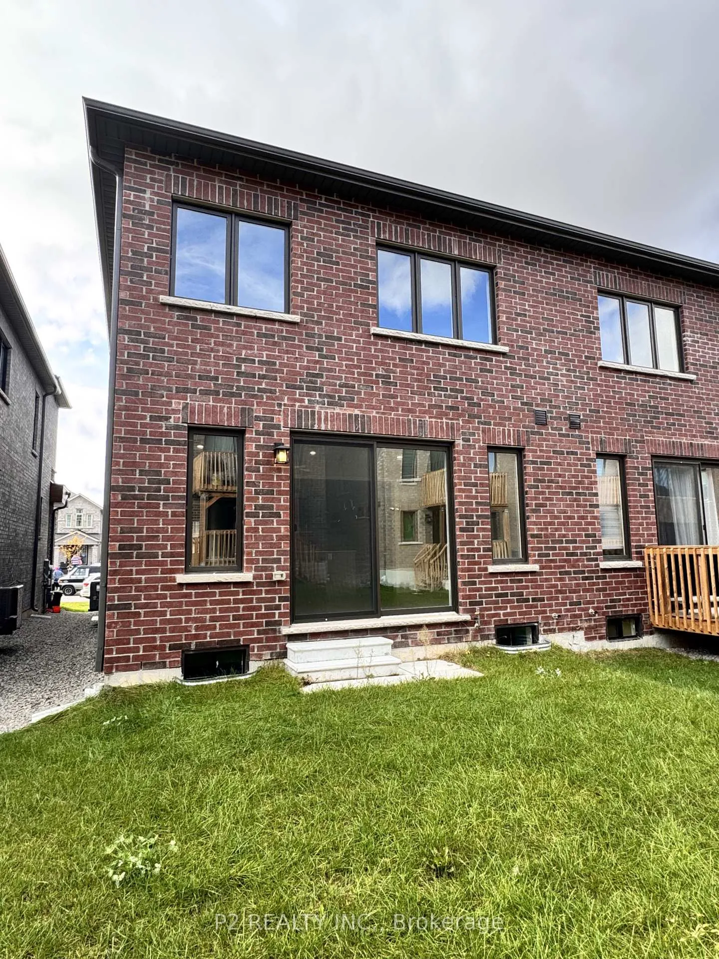 Photo 2 of 25 Periwinkle Road, Springwater, Midhurst — HOMEH
