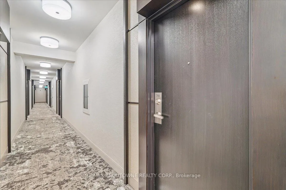 Photo 2 of Unit 701, 23 Glebe Road W, Toronto, Yonge-Eglinton — HOMEH