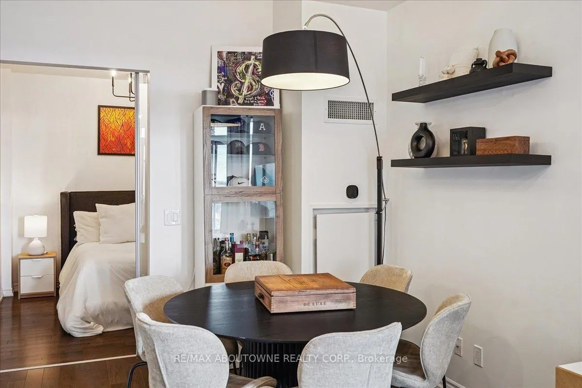 Photo 10 of Unit 701, 23 Glebe Road W, Toronto, Yonge-Eglinton — HOMEH