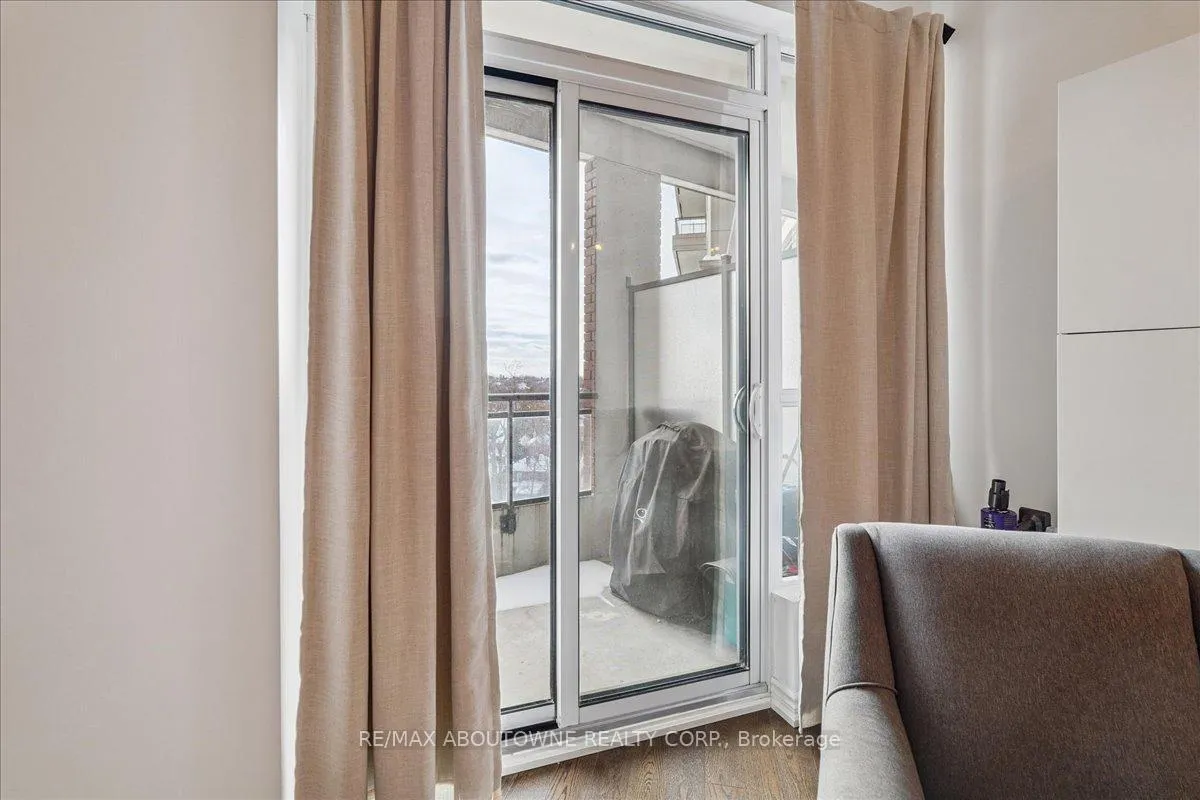 Photo 13 of Unit 701, 23 Glebe Road W, Toronto, Yonge-Eglinton — HOMEH
