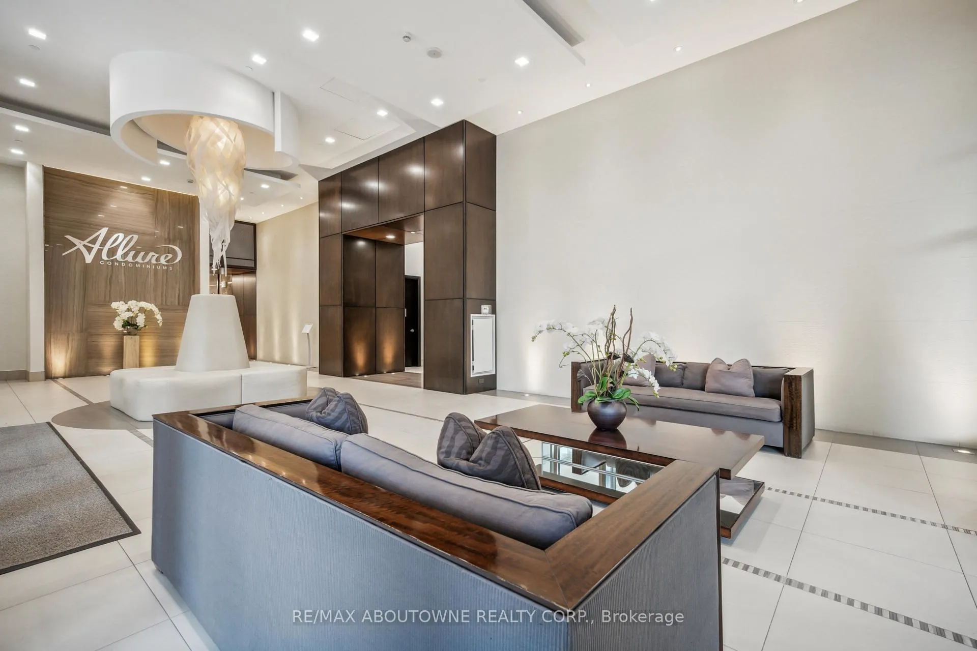 Photo 25 of Unit 701, 23 Glebe Road W, Toronto, Yonge-Eglinton — HOMEH