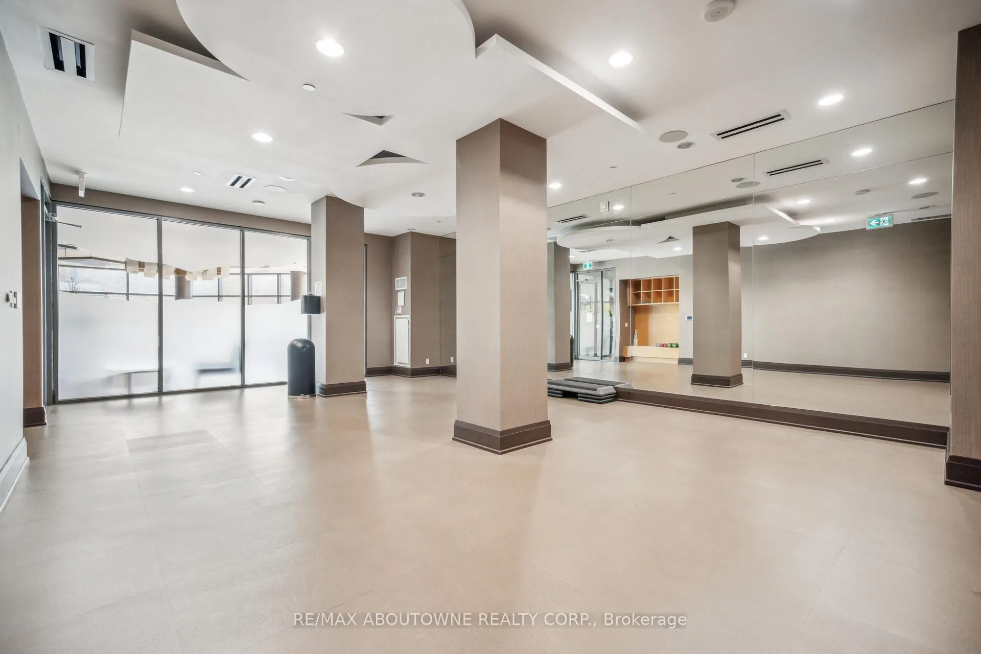 Photo 35 of Unit 701, 23 Glebe Road W, Toronto, Yonge-Eglinton — HOMEH