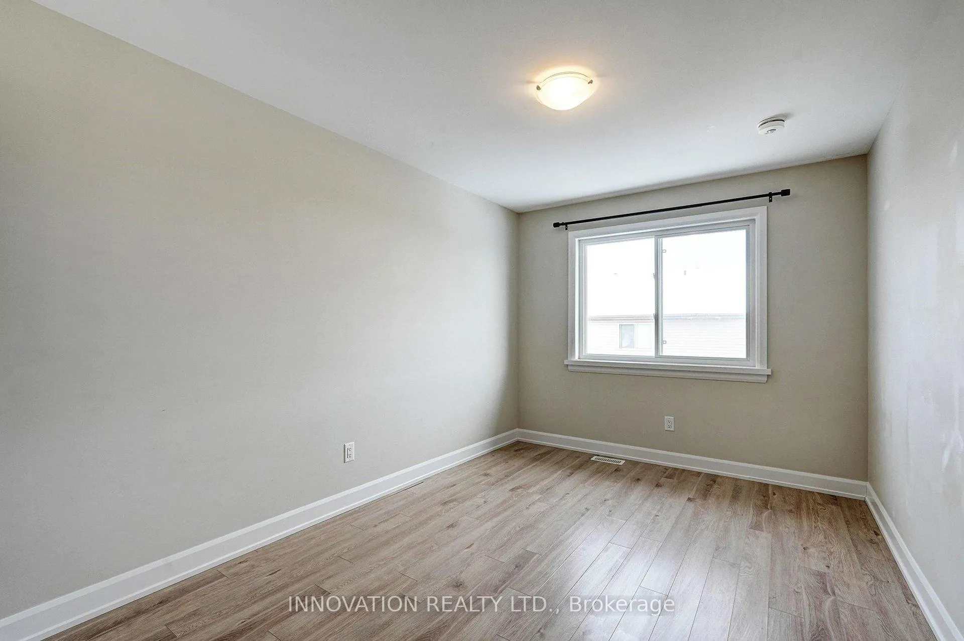 Photo 10 of 82 Vimy Ridge Crescent, Arnprior — HOMEH