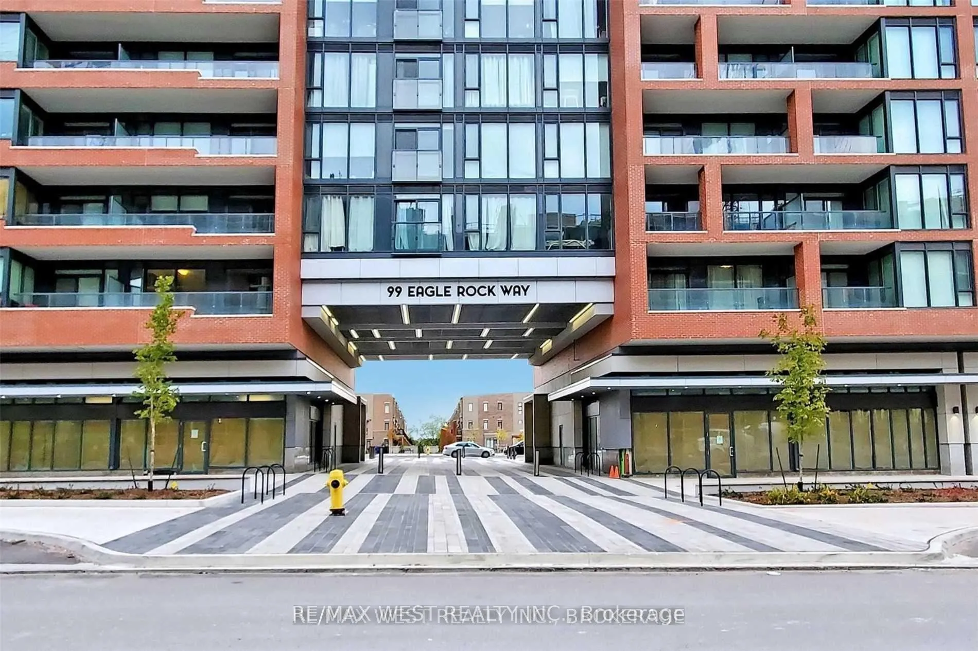 Photo 1 of Unit 410, 99 Eagle Rock Way, Vaughan, Maple — HOMEH
