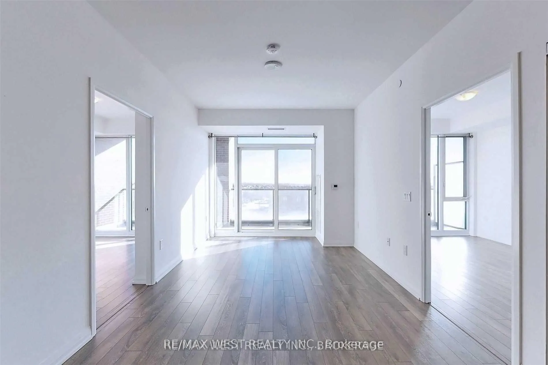 Photo 14 of Unit 410, 99 Eagle Rock Way, Vaughan, Maple — HOMEH