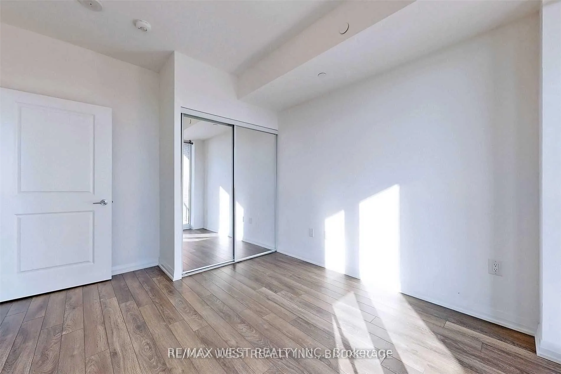 Photo 24 of Unit 410, 99 Eagle Rock Way, Vaughan, Maple — HOMEH