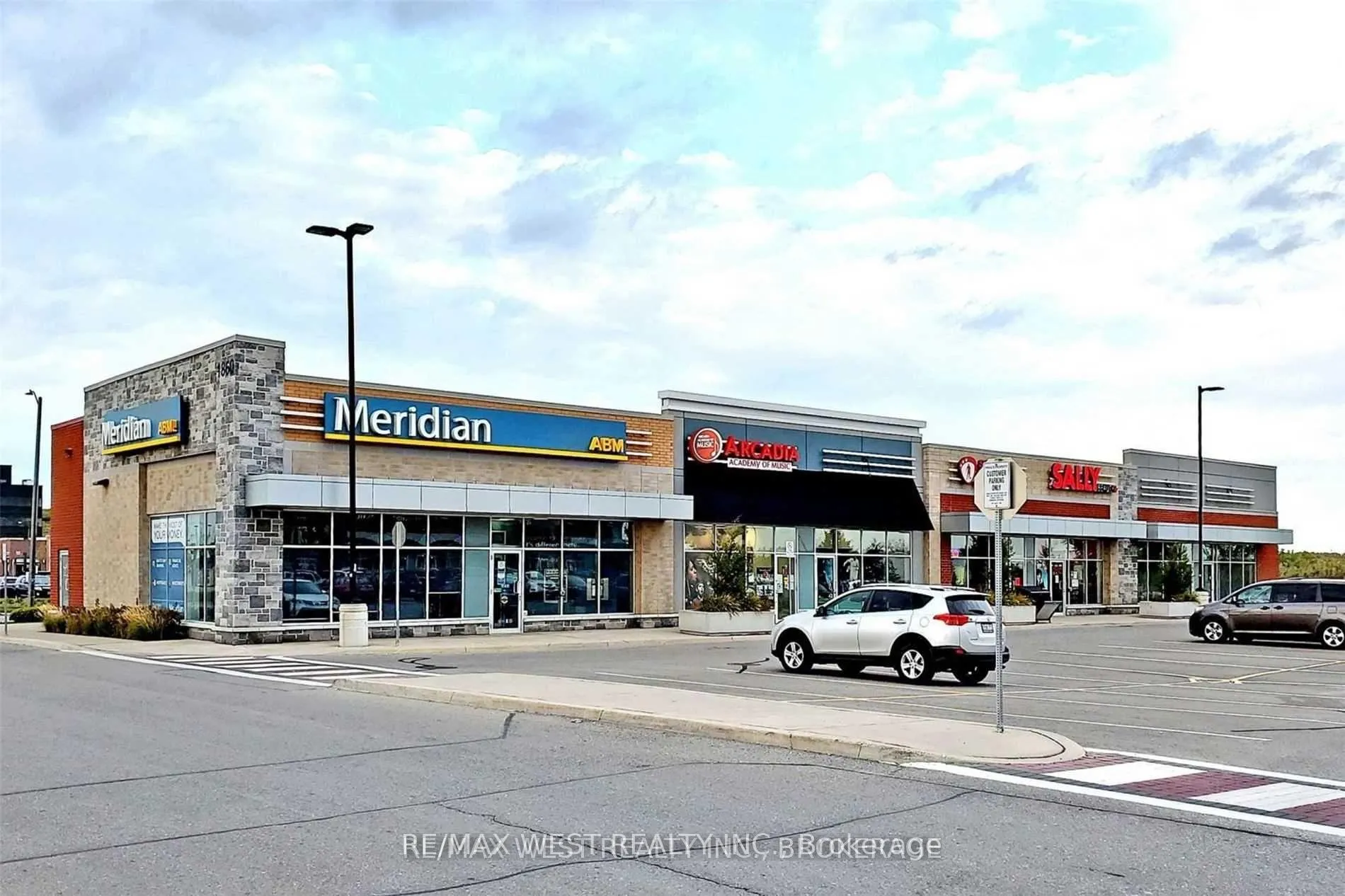 Photo 35 of Unit 410, 99 Eagle Rock Way, Vaughan, Maple — HOMEH