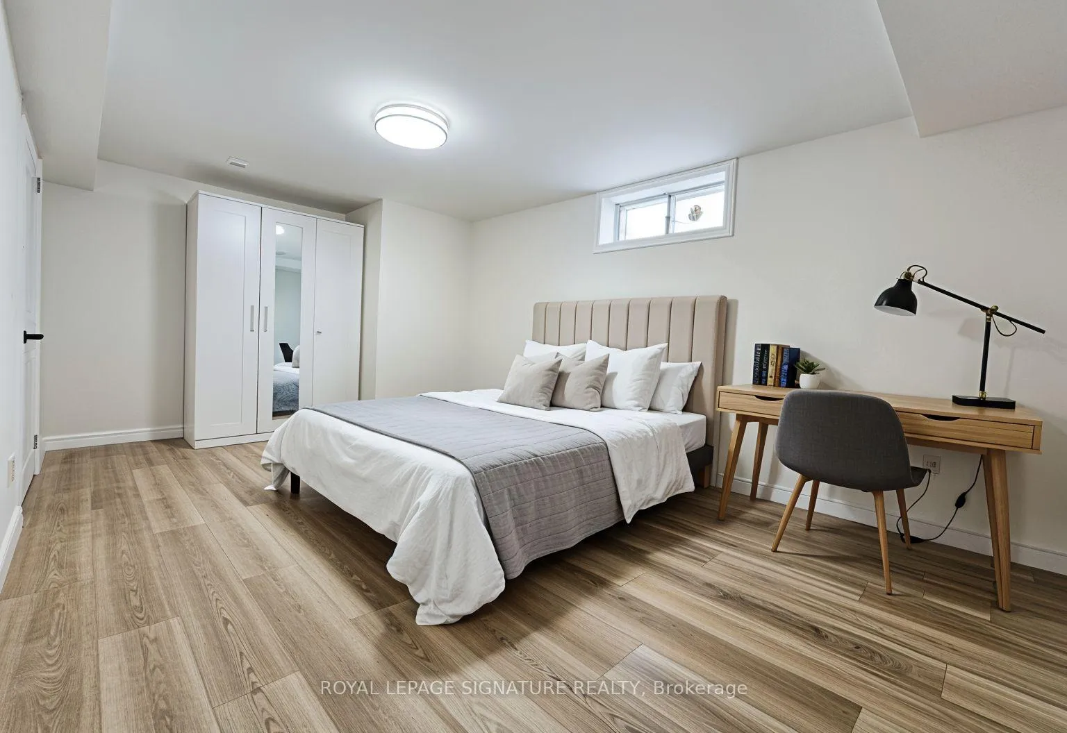 Photo 3 of 2368 Drury Lane, Ottawa, Parkway Park — HOMEH