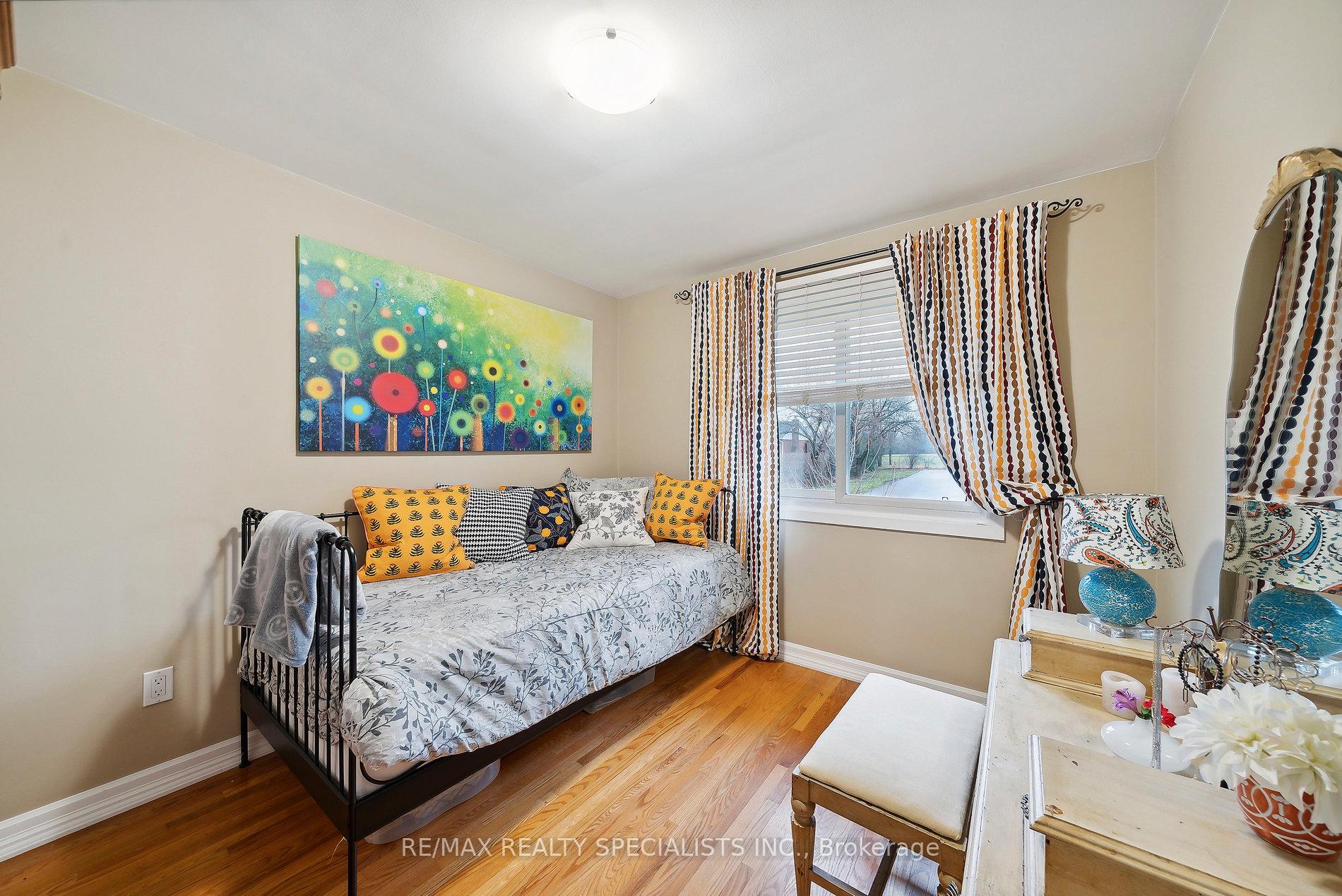 Photo 17 of 5102 Meadowhill Road, Burlington, Appleby — HOMEH