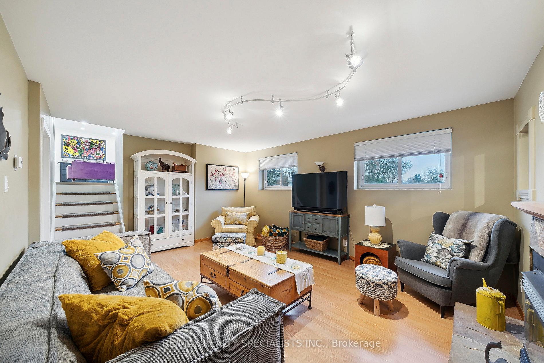 Photo 20 of 5102 Meadowhill Road, Burlington, Appleby — HOMEH