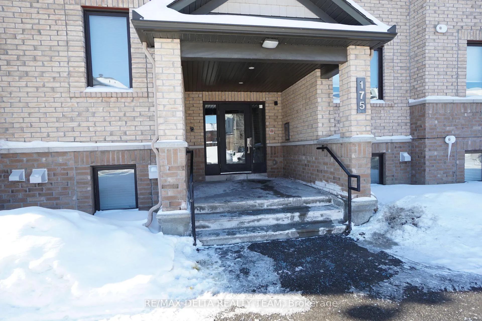 Photo 3 of Unit 1, 175 Bluestone Private, Ottawa, Avalon West — HOMEH