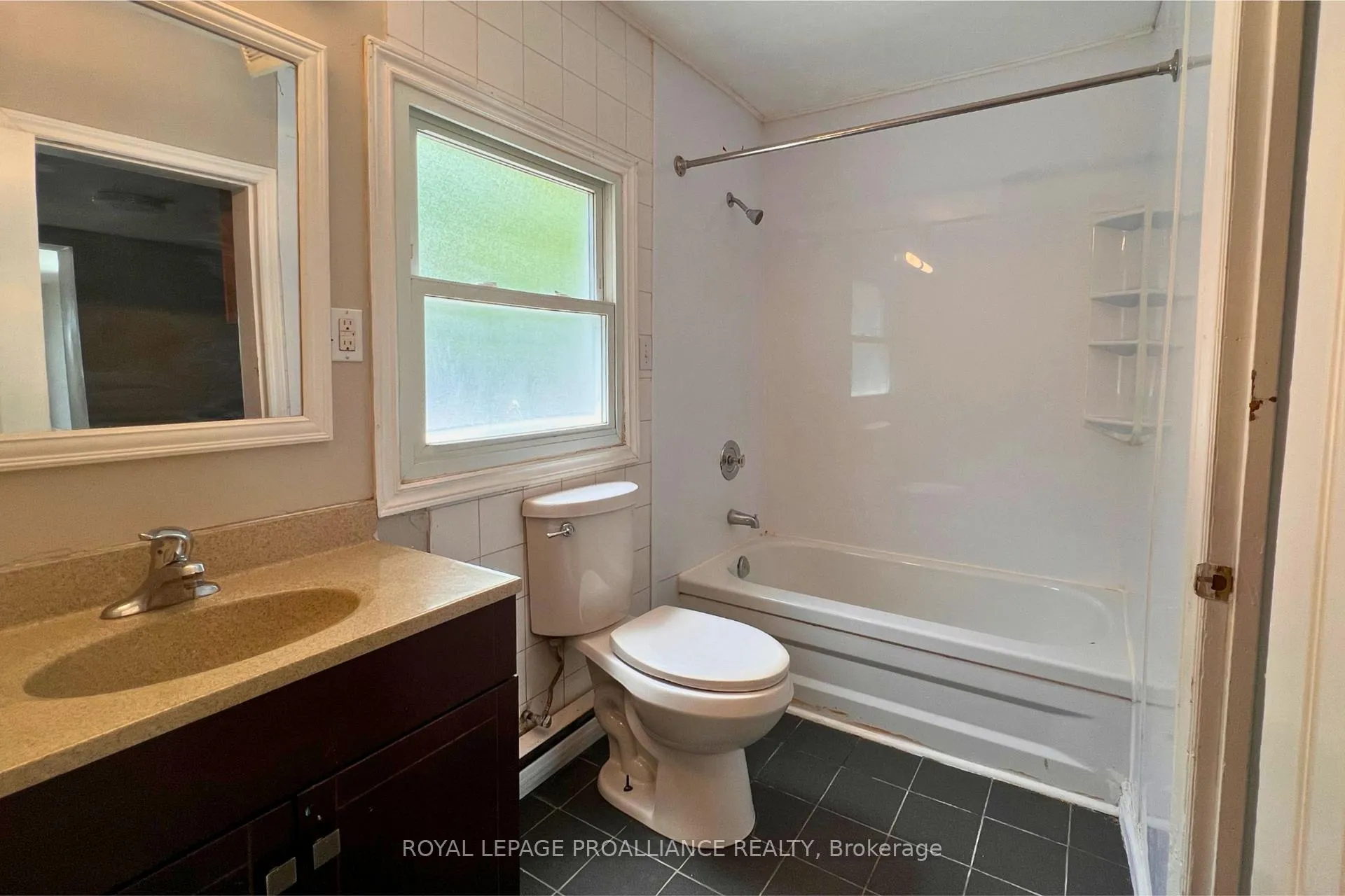 Photo 9 of 38 Stanley Street, Quinte West, Trenton Ward — HOMEH