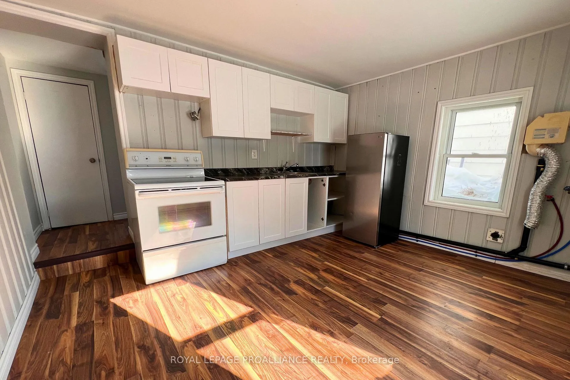 Photo 22 of 38 Stanley Street, Quinte West, Trenton Ward — HOMEH