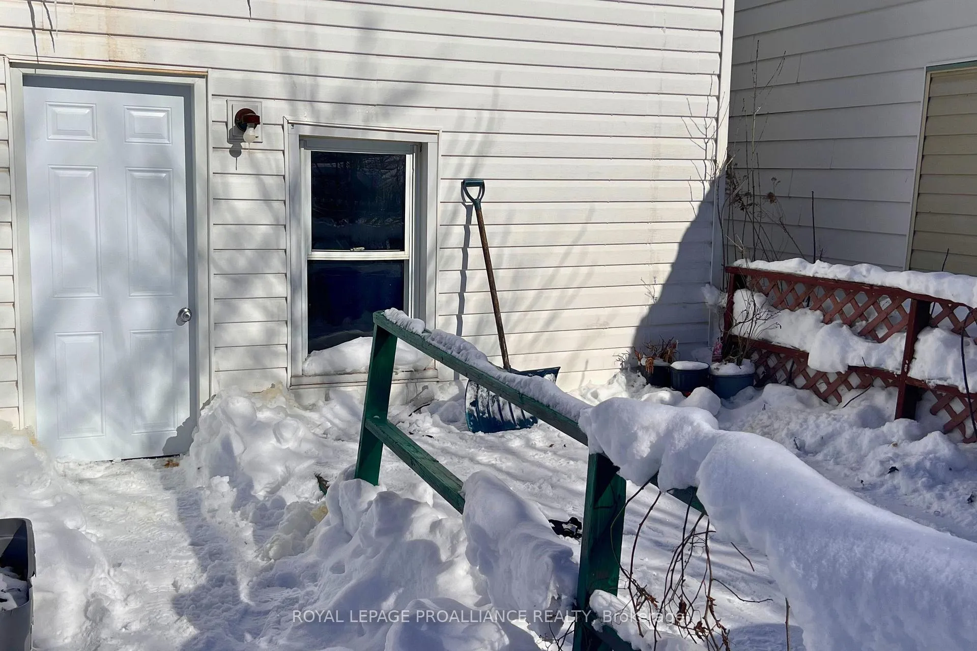Photo 24 of 38 Stanley Street, Quinte West, Trenton Ward — HOMEH