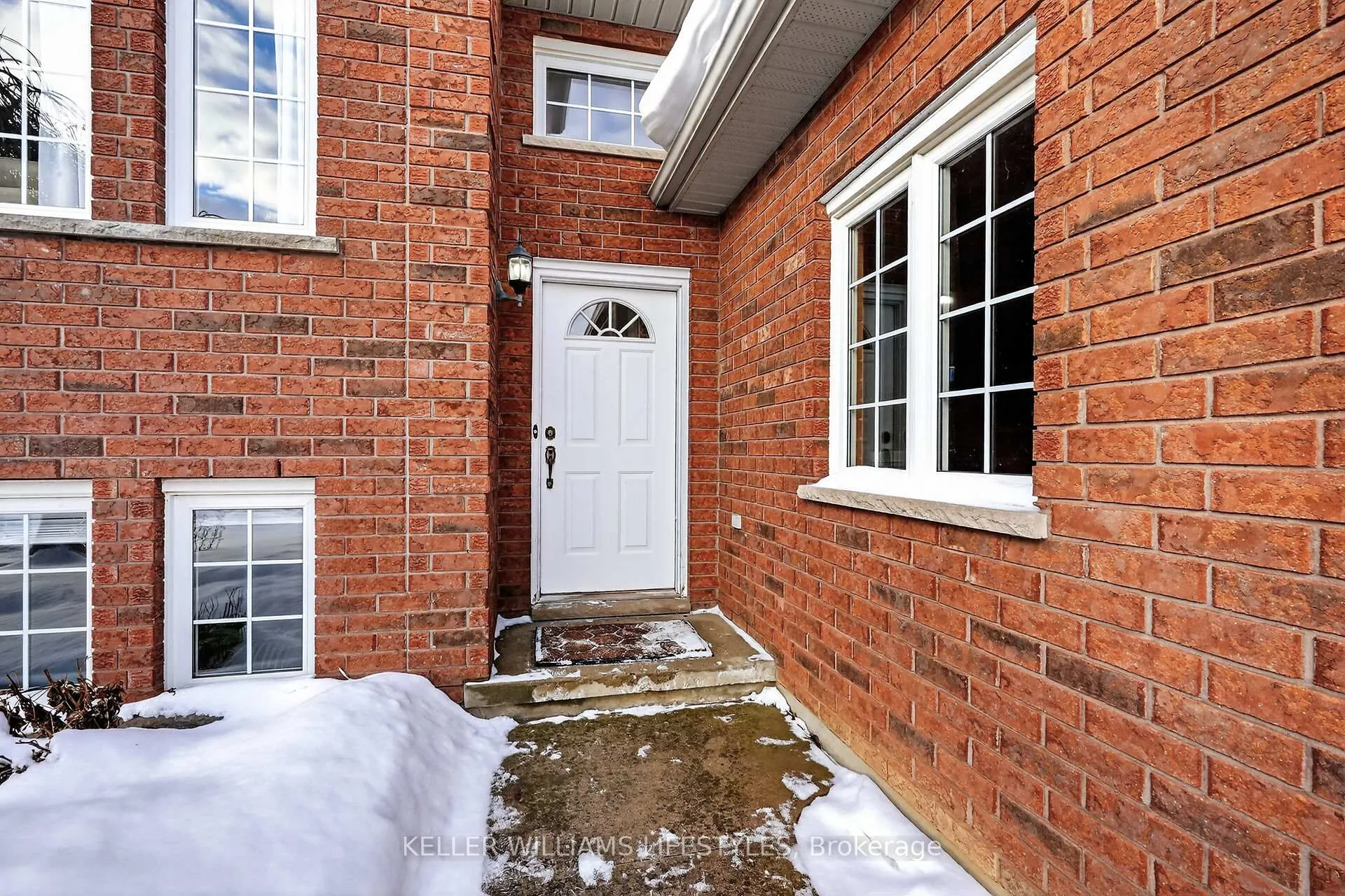 Photo 5 of 65 Axford Parkway, St. Thomas — HOMEH