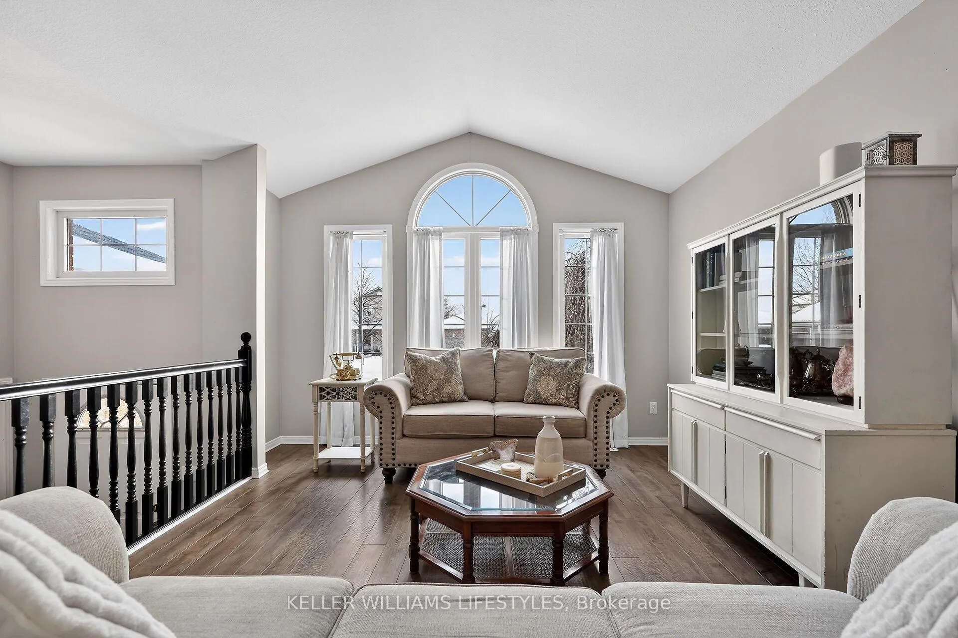 Photo 11 of 65 Axford Parkway, St. Thomas — HOMEH