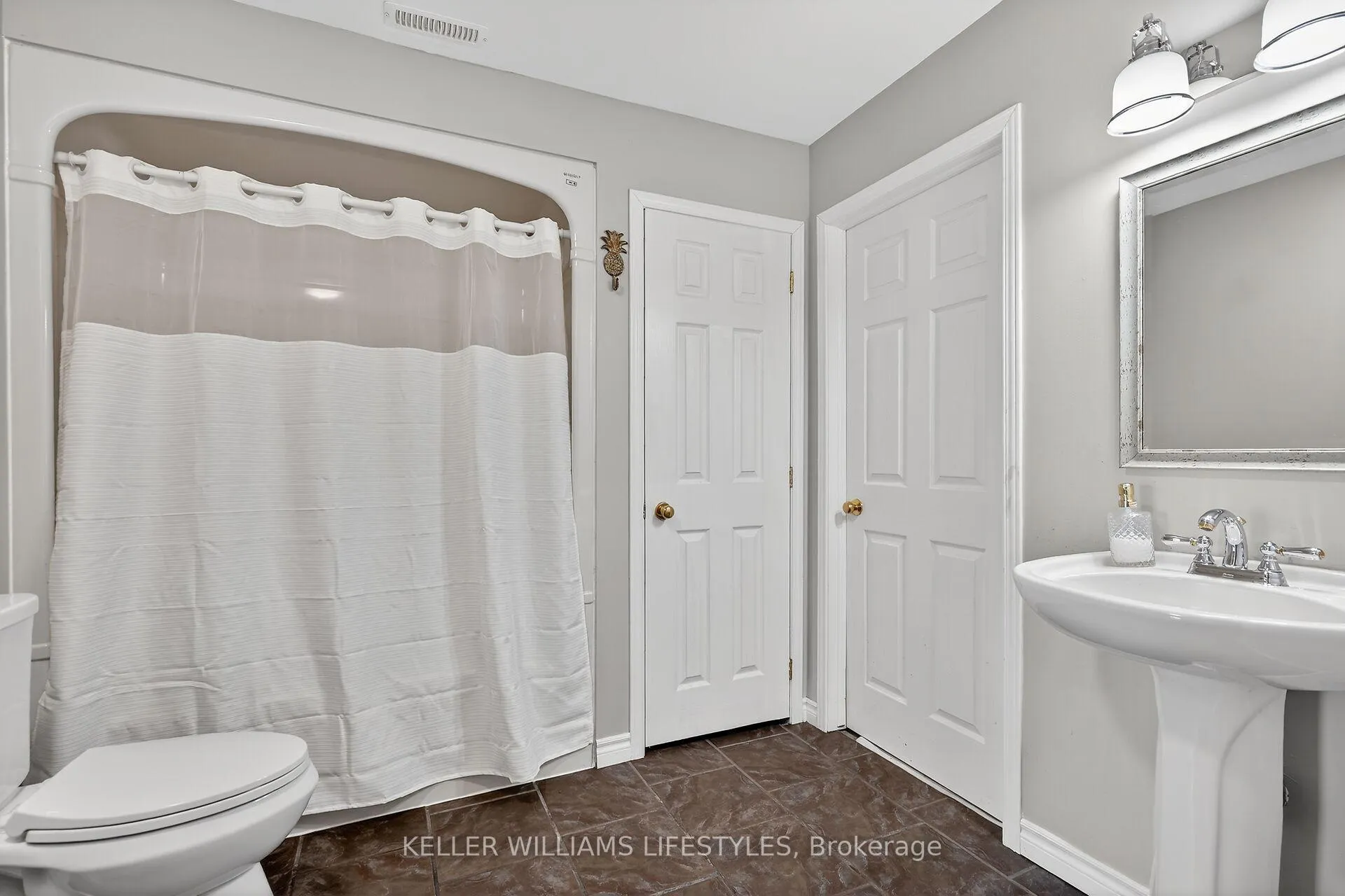 Photo 37 of 65 Axford Parkway, St. Thomas — HOMEH
