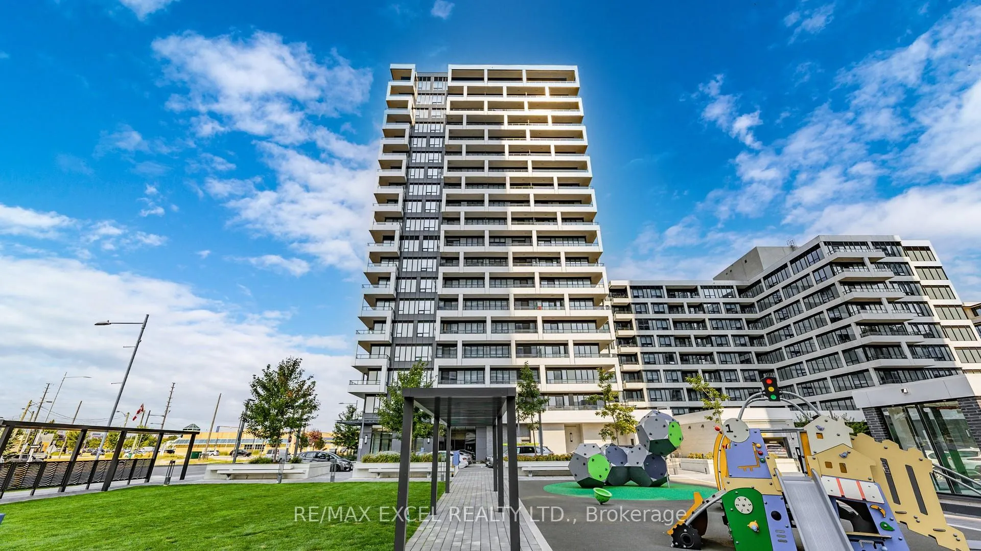 Photo 2 of Unit 1001, 38 Water Walk Drive, Markham, Unionville — HOMEH