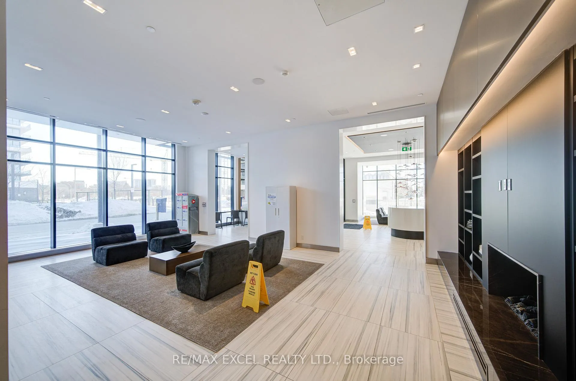Photo 5 of Unit 1001, 38 Water Walk Drive, Markham, Unionville — HOMEH