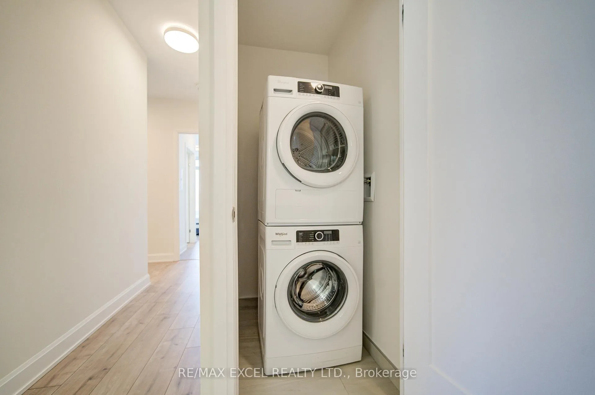 Photo 10 of Unit 1001, 38 Water Walk Drive, Markham, Unionville — HOMEH