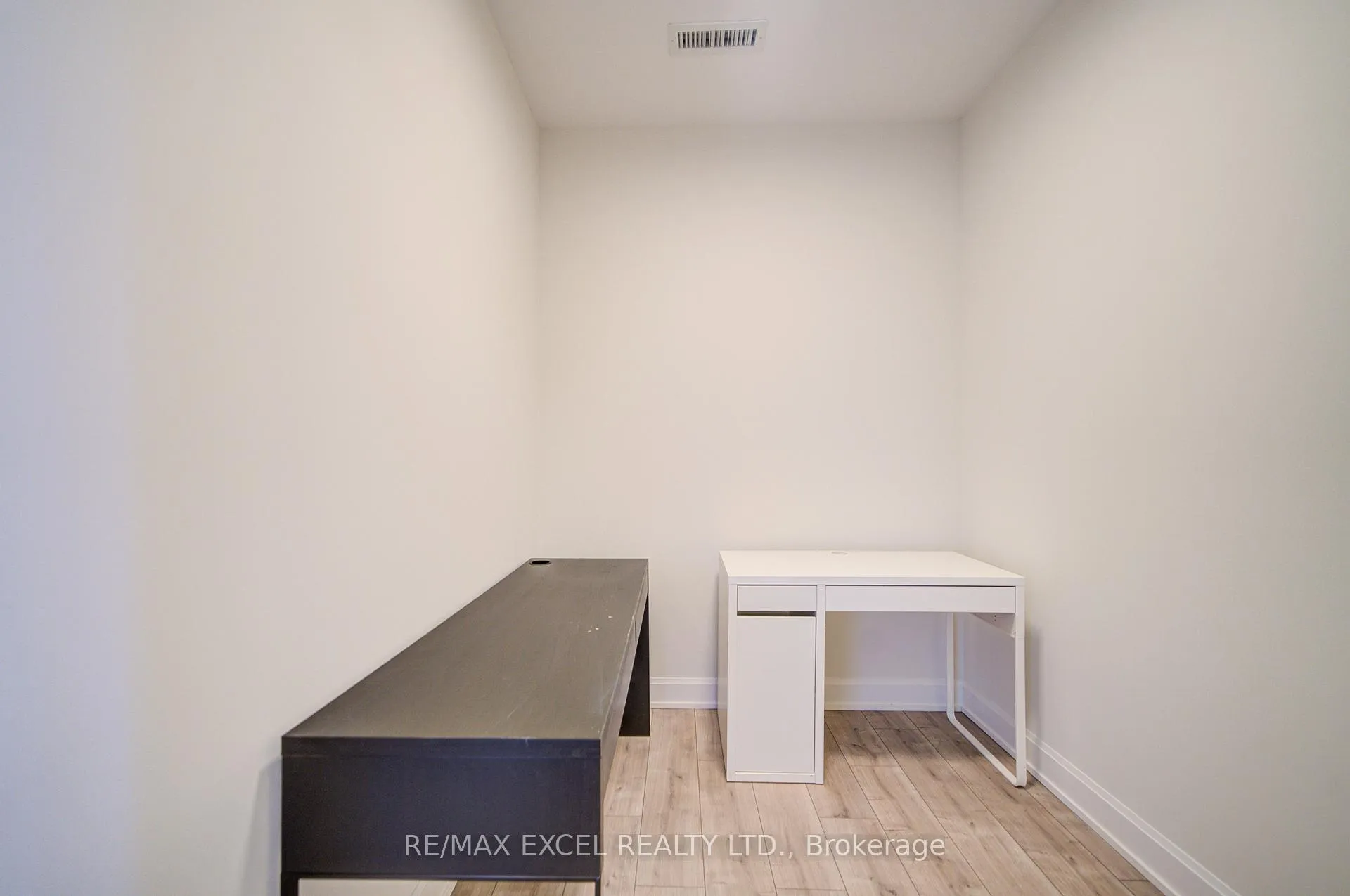 Photo 14 of Unit 1001, 38 Water Walk Drive, Markham, Unionville — HOMEH