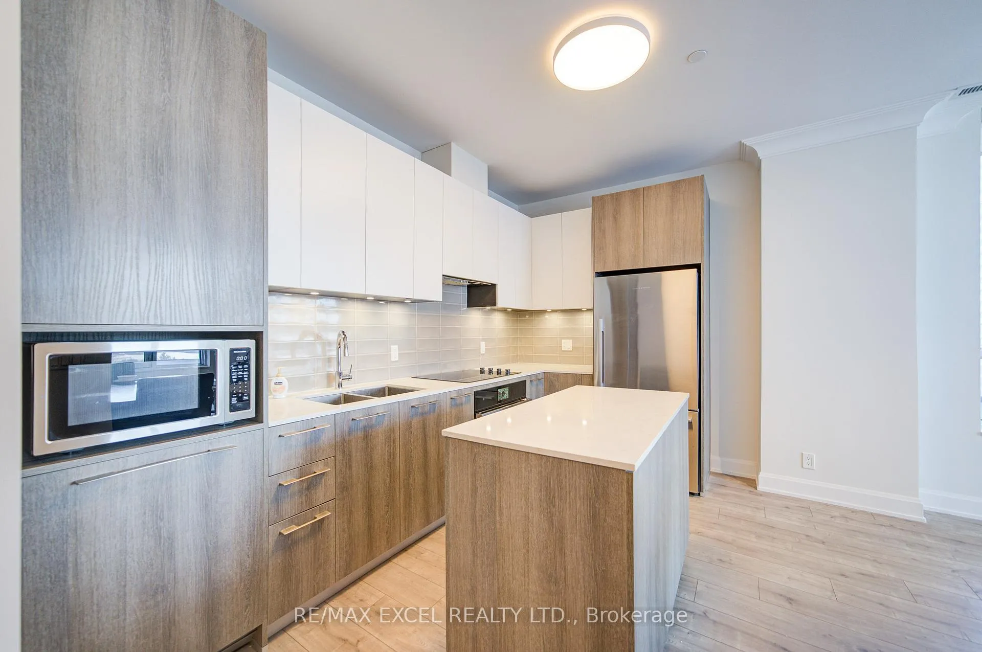 Photo 16 of Unit 1001, 38 Water Walk Drive, Markham, Unionville — HOMEH