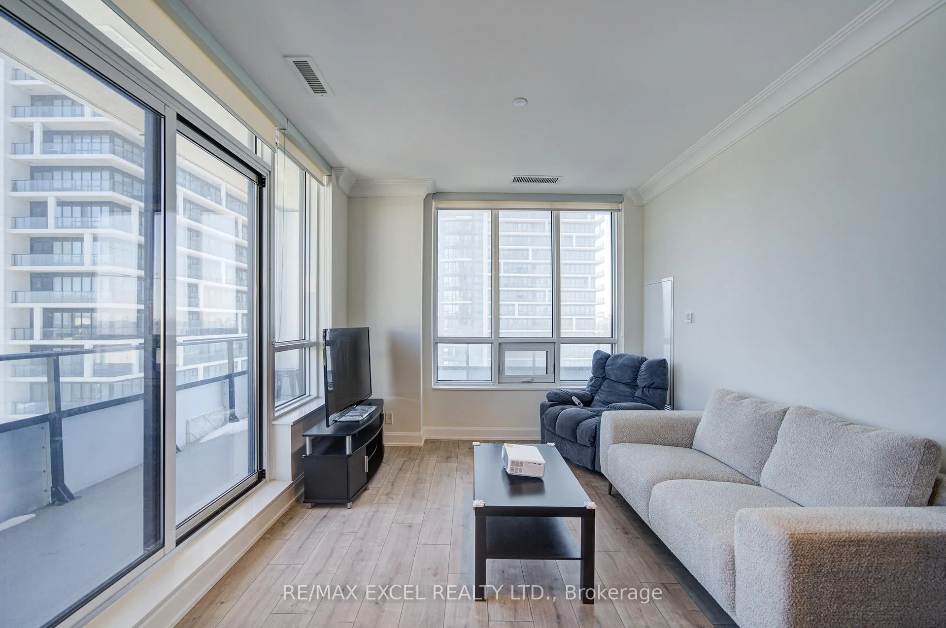 Photo 24 of Unit 1001, 38 Water Walk Drive, Markham, Unionville — HOMEH