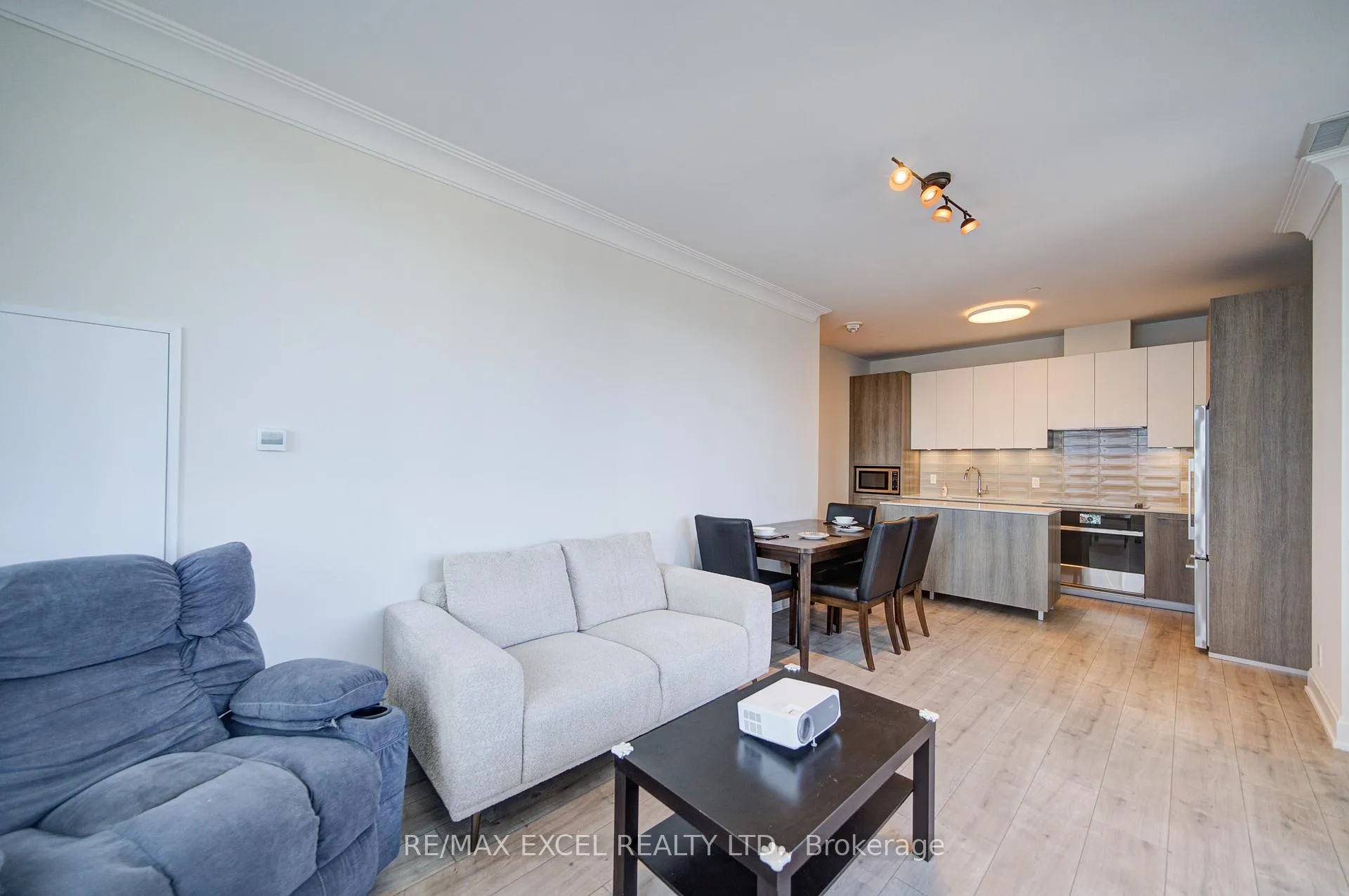 Photo 25 of Unit 1001, 38 Water Walk Drive, Markham, Unionville — HOMEH