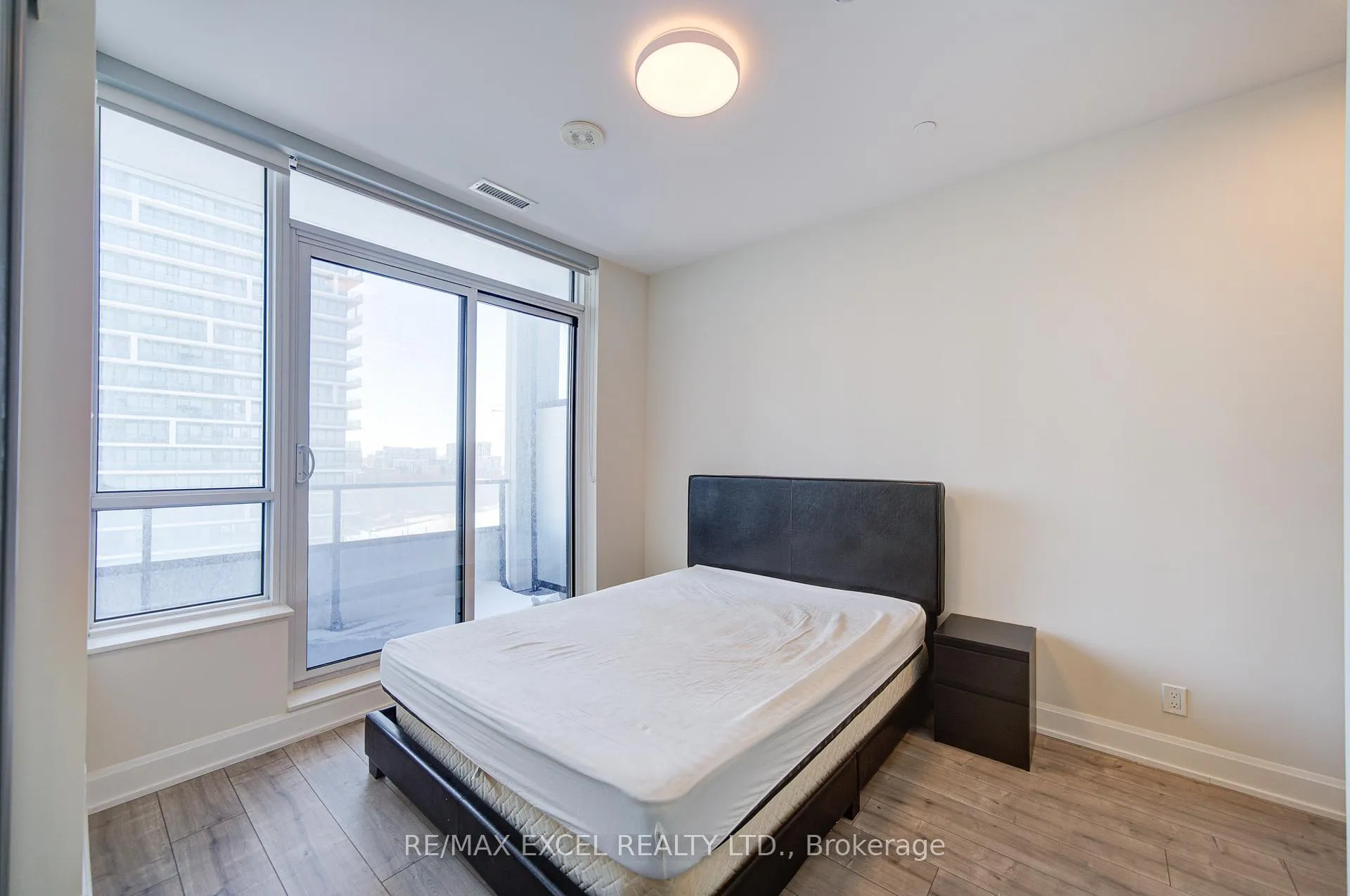 Photo 29 of Unit 1001, 38 Water Walk Drive, Markham, Unionville — HOMEH