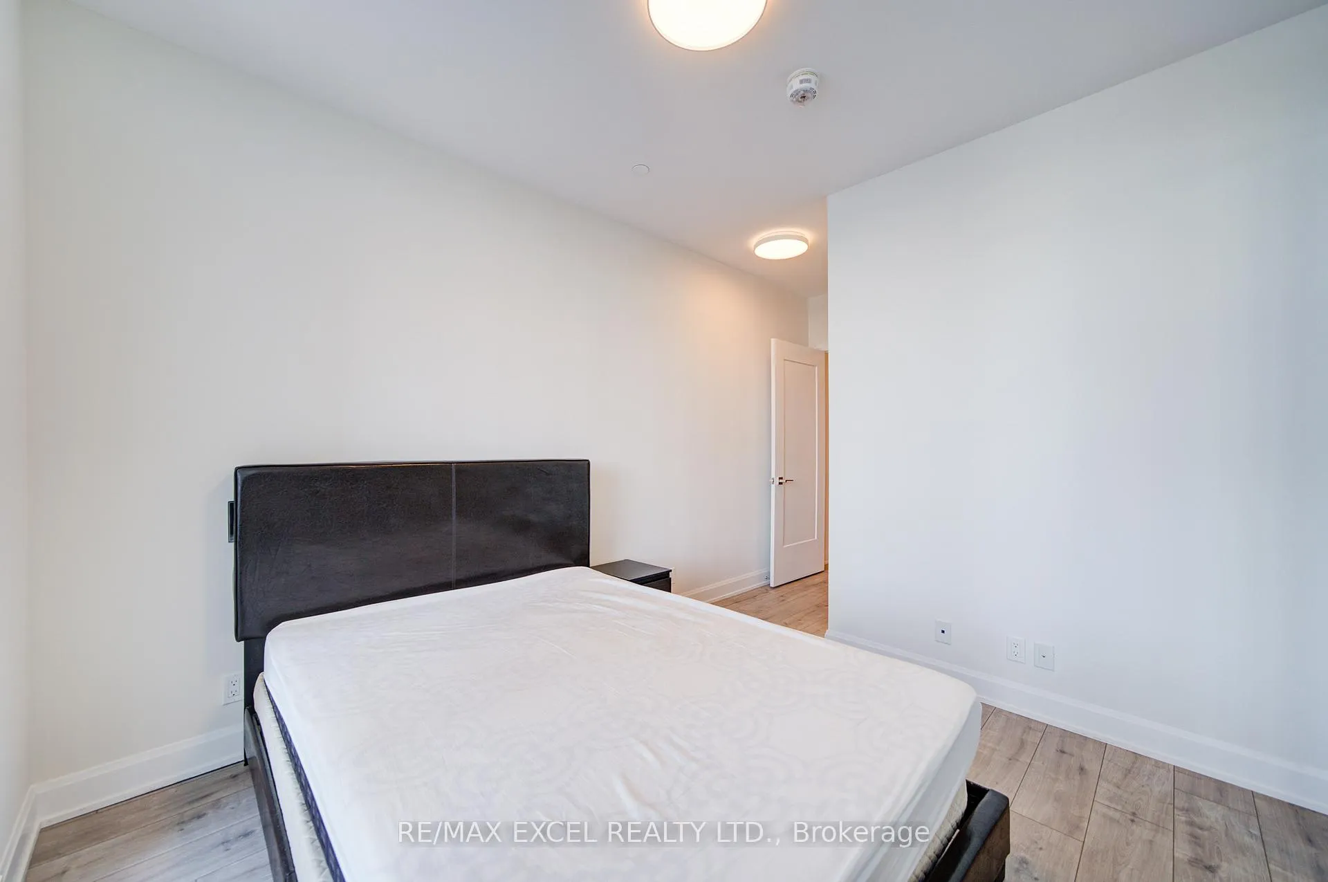 Photo 30 of Unit 1001, 38 Water Walk Drive, Markham, Unionville — HOMEH