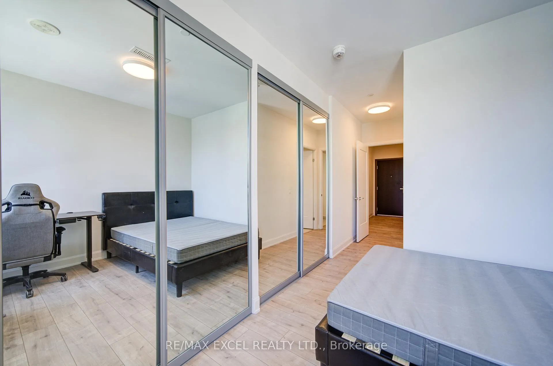 Photo 36 of Unit 1001, 38 Water Walk Drive, Markham, Unionville — HOMEH