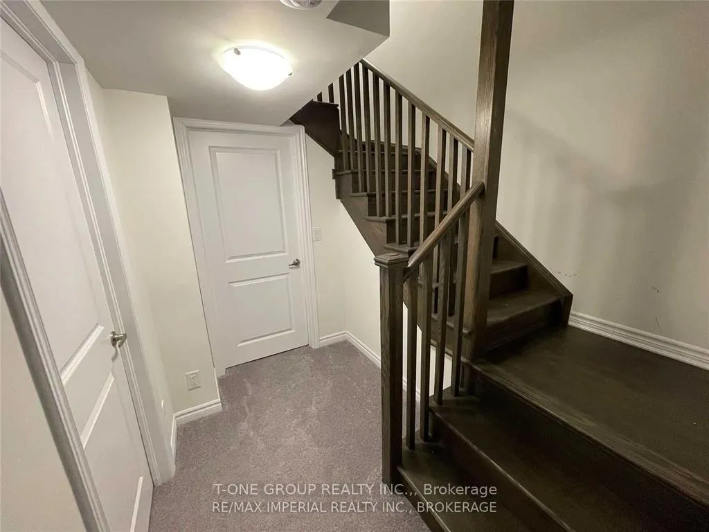 Photo 14 of 10 Marlborough Street, Whitby, Rolling Acres — HOMEH