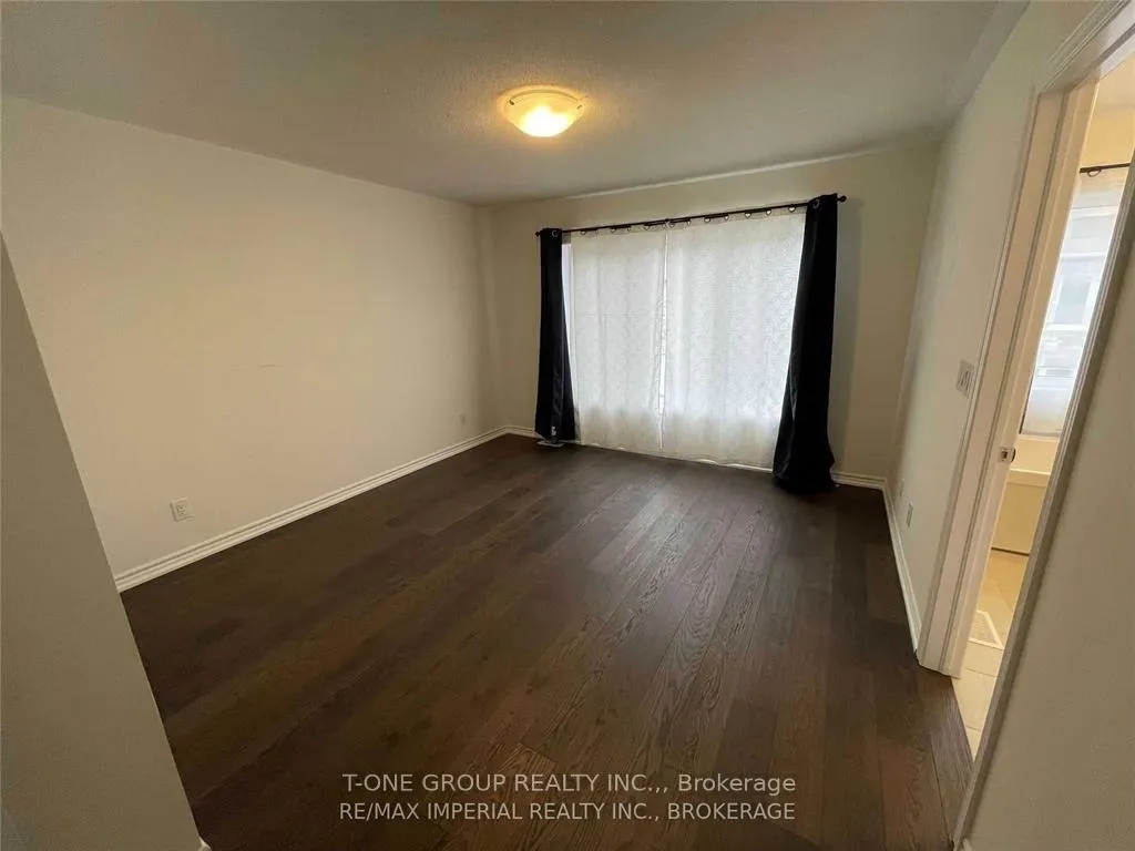 Photo 15 of 10 Marlborough Street, Whitby, Rolling Acres — HOMEH