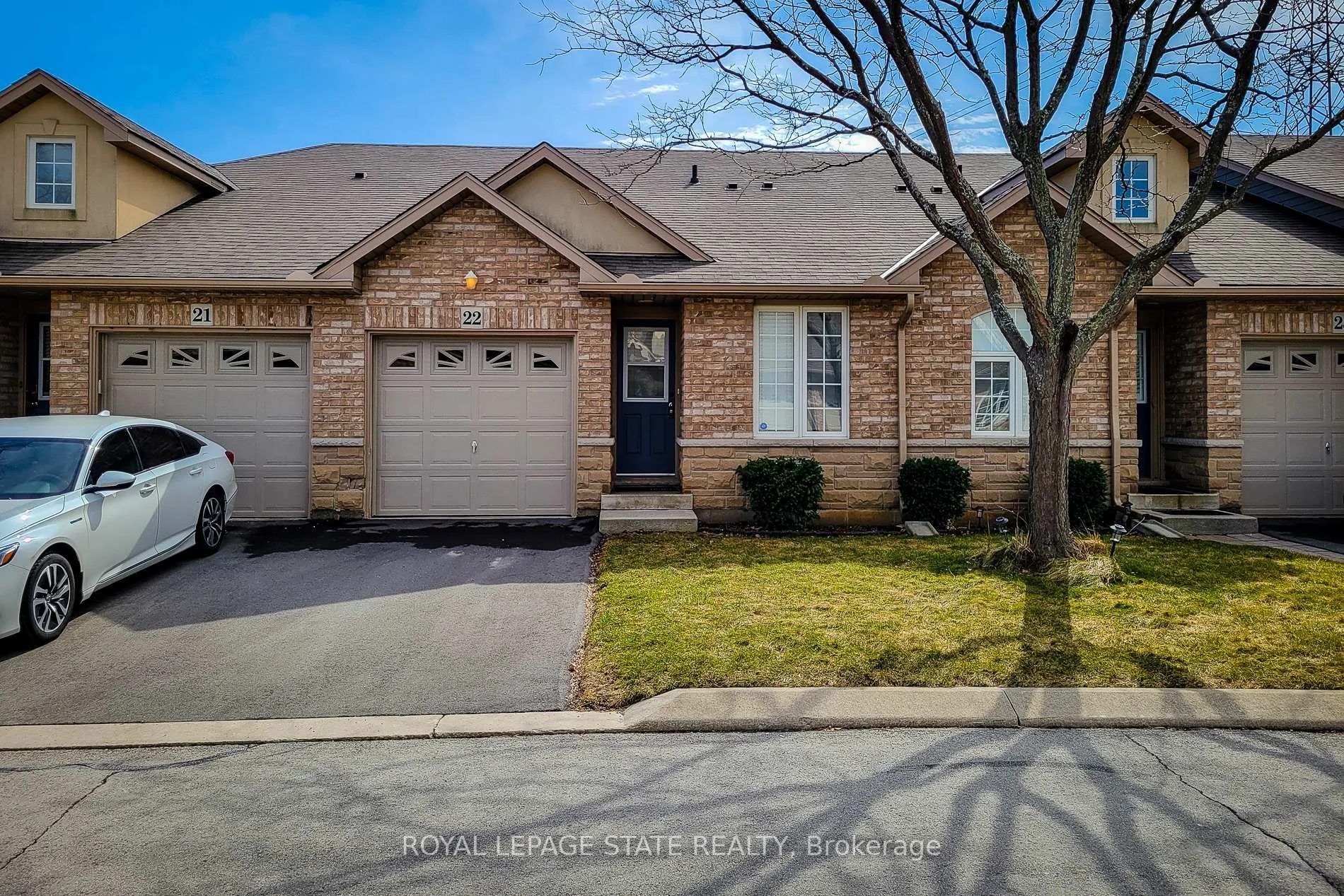 Front of Unit 22, 751 Rymal Road W