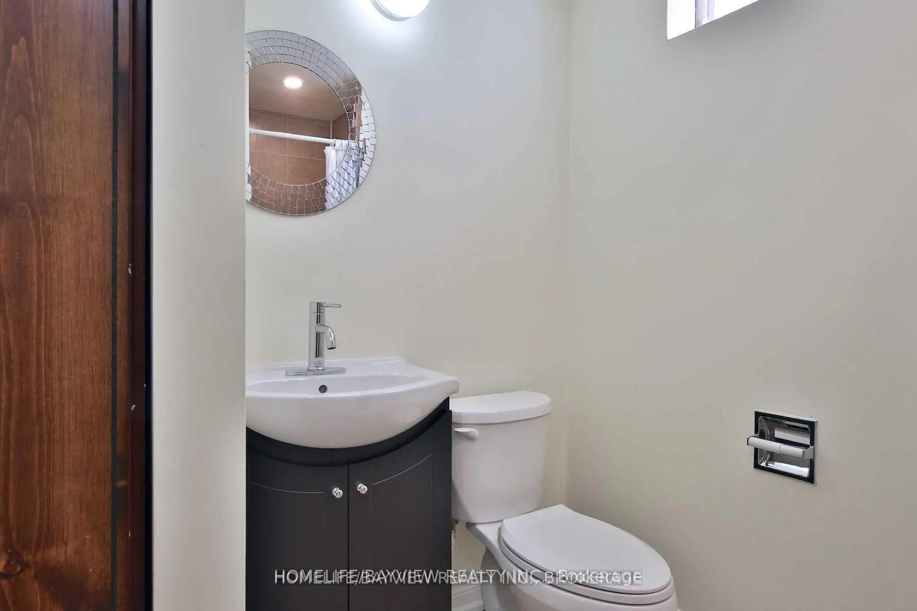 Photo 4 of 19 Fraser Street, Markham, Aileen-Willowbrook — HOMEH