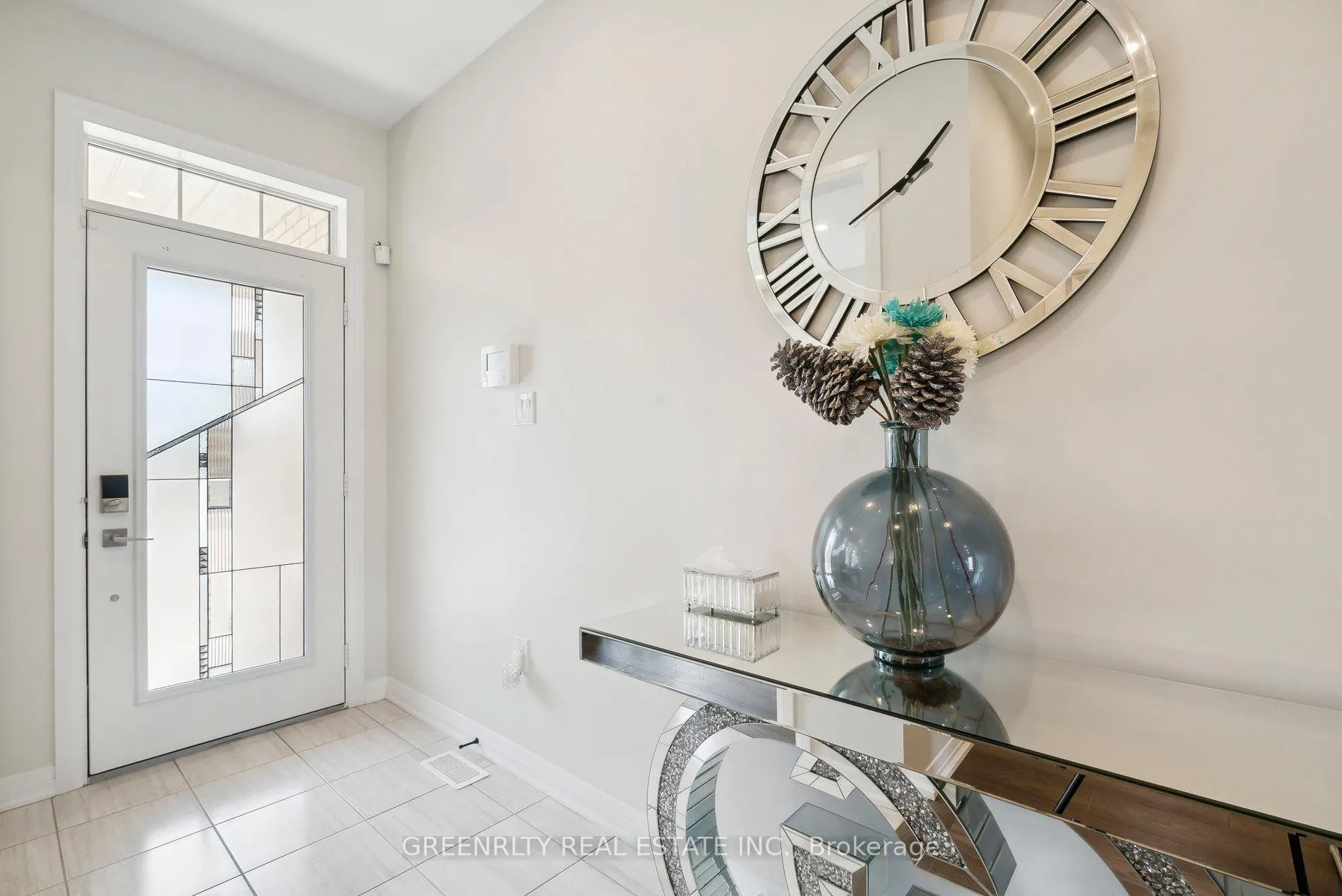 Photo 3 of 28 Casserley Crescent, New Tecumseth, Tottenham — HOMEH