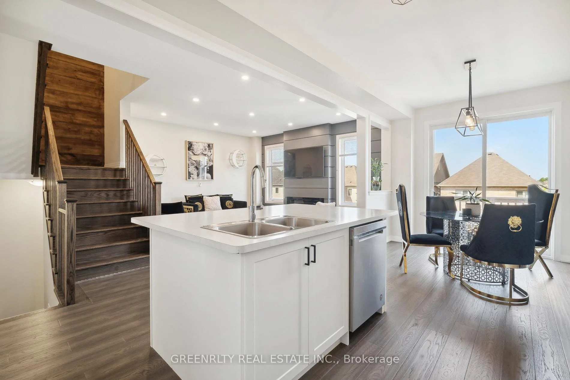 Photo 12 of 28 Casserley Crescent, New Tecumseth, Tottenham — HOMEH