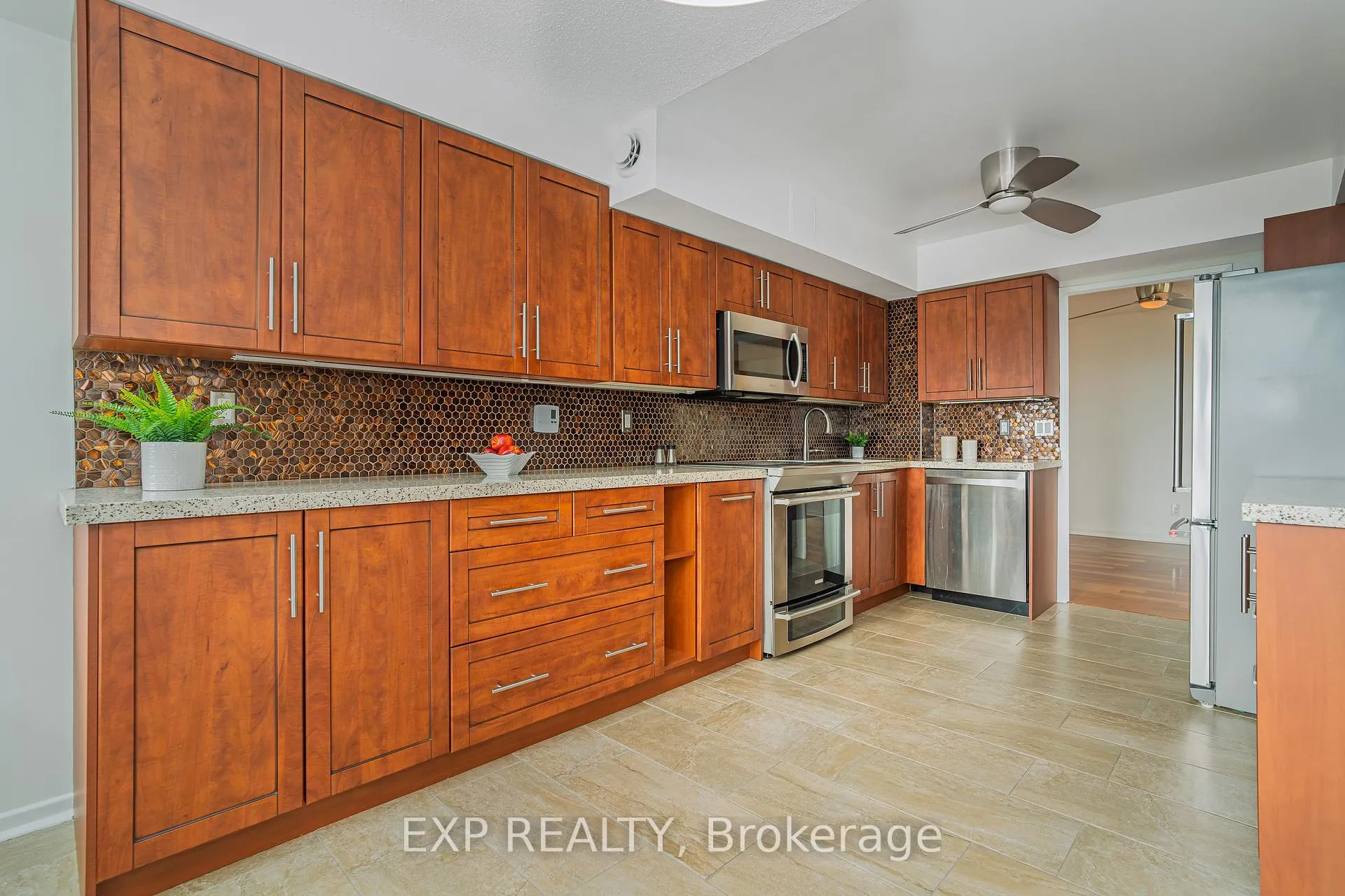 Photo 11 of Unit 2305, 1500 Riverside Drive, Ottawa, Riverview Park — HOMEH