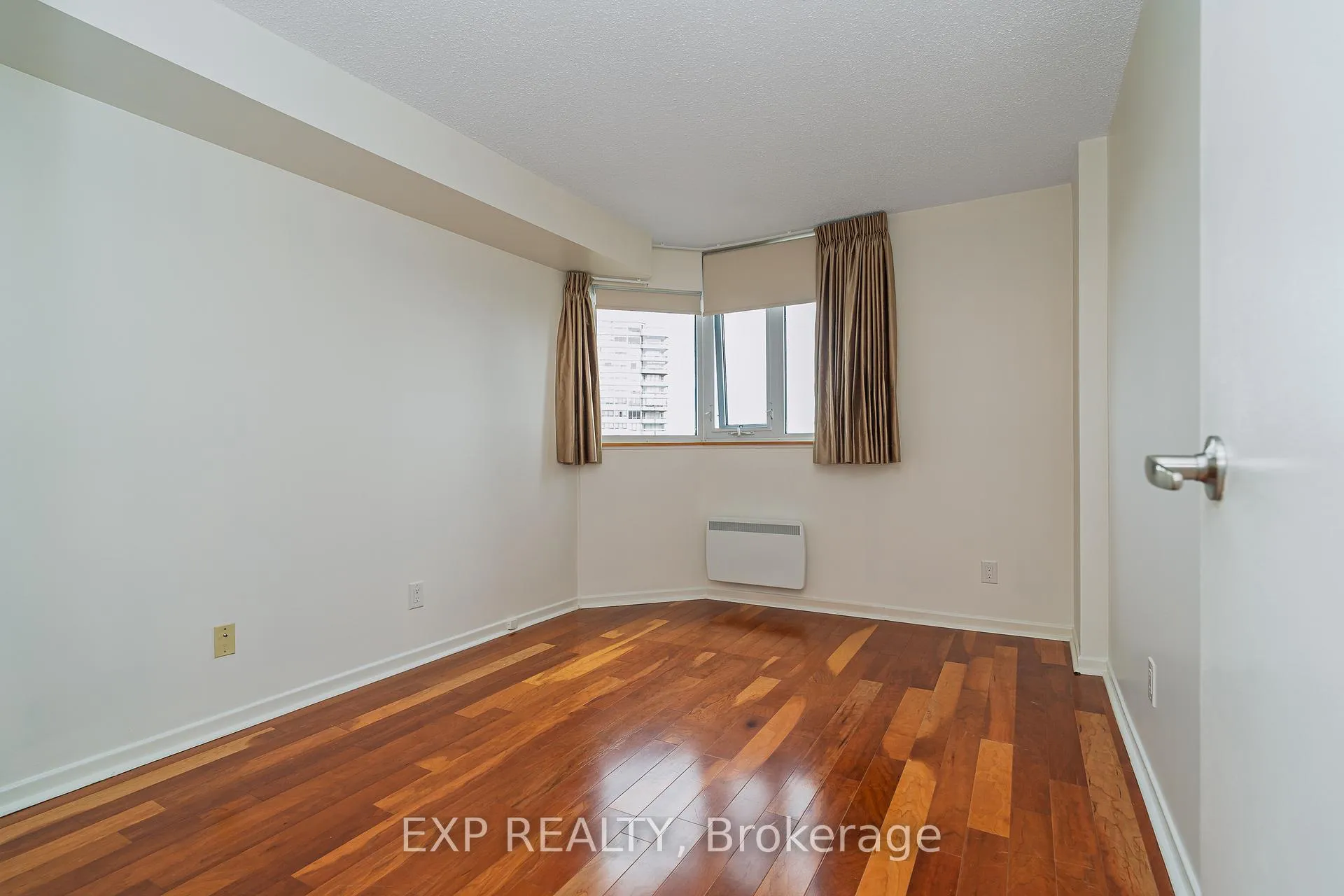 Photo 23 of Unit 2305, 1500 Riverside Drive, Ottawa, Riverview Park — HOMEH