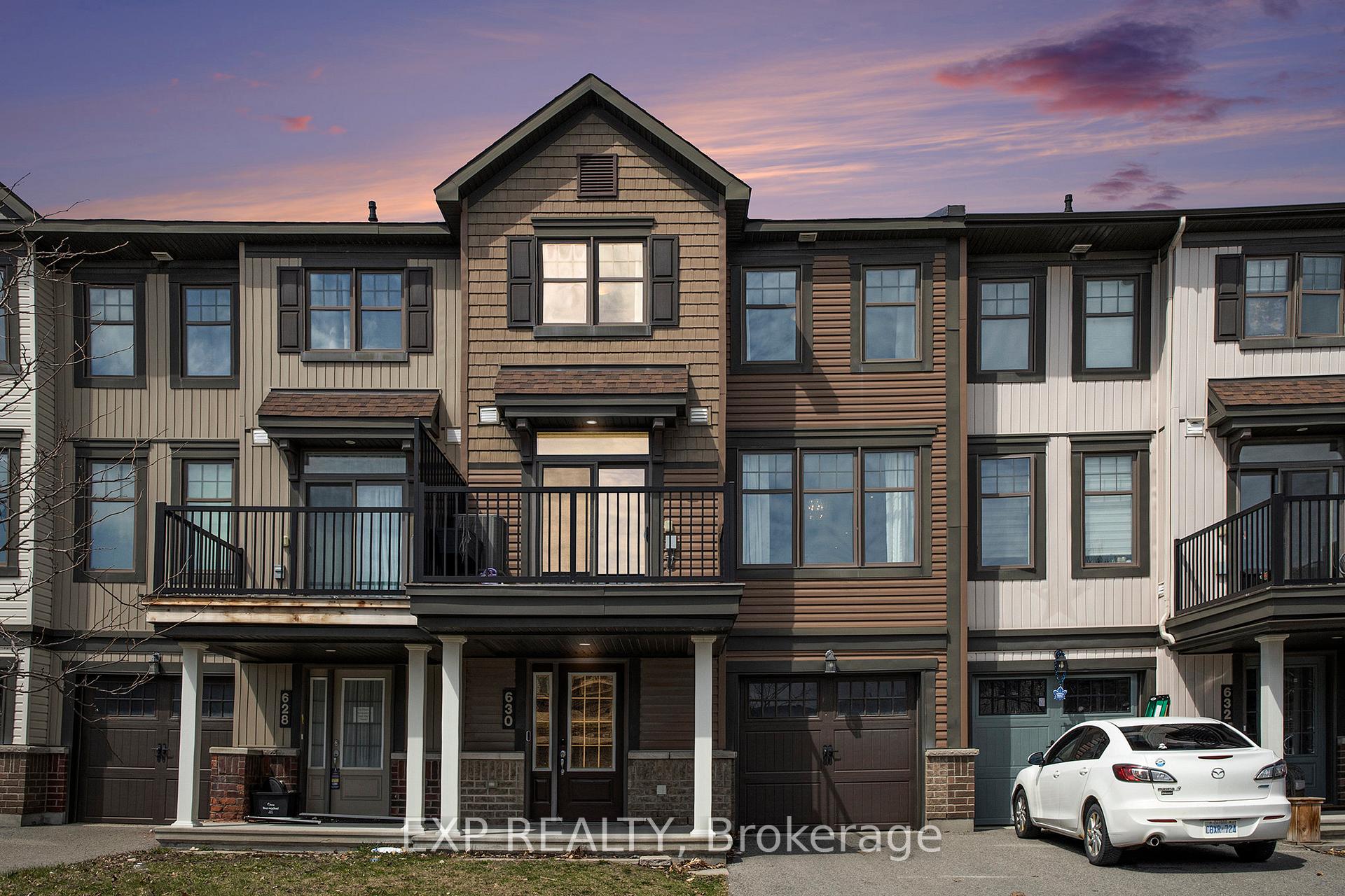 Front of 630 Lauraleaf Crescent