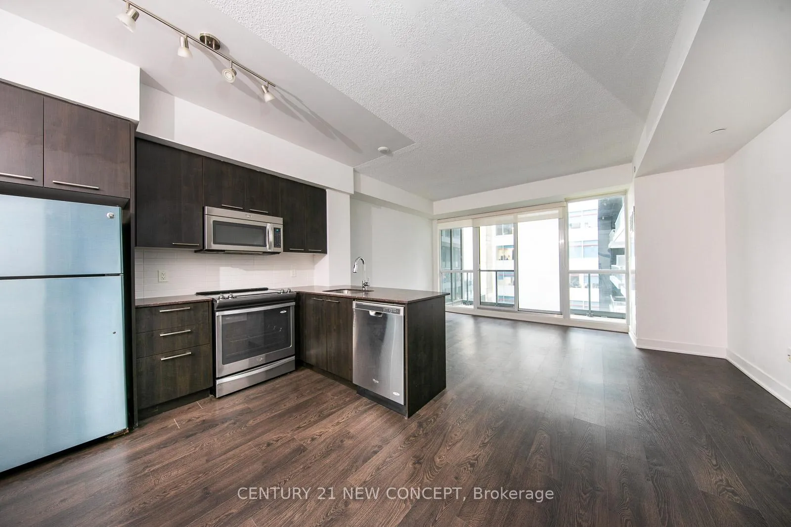 Photo 8 of Unit 509, 30 Roehampton Avenue, Toronto, Mount Pleasant West — HOMEH