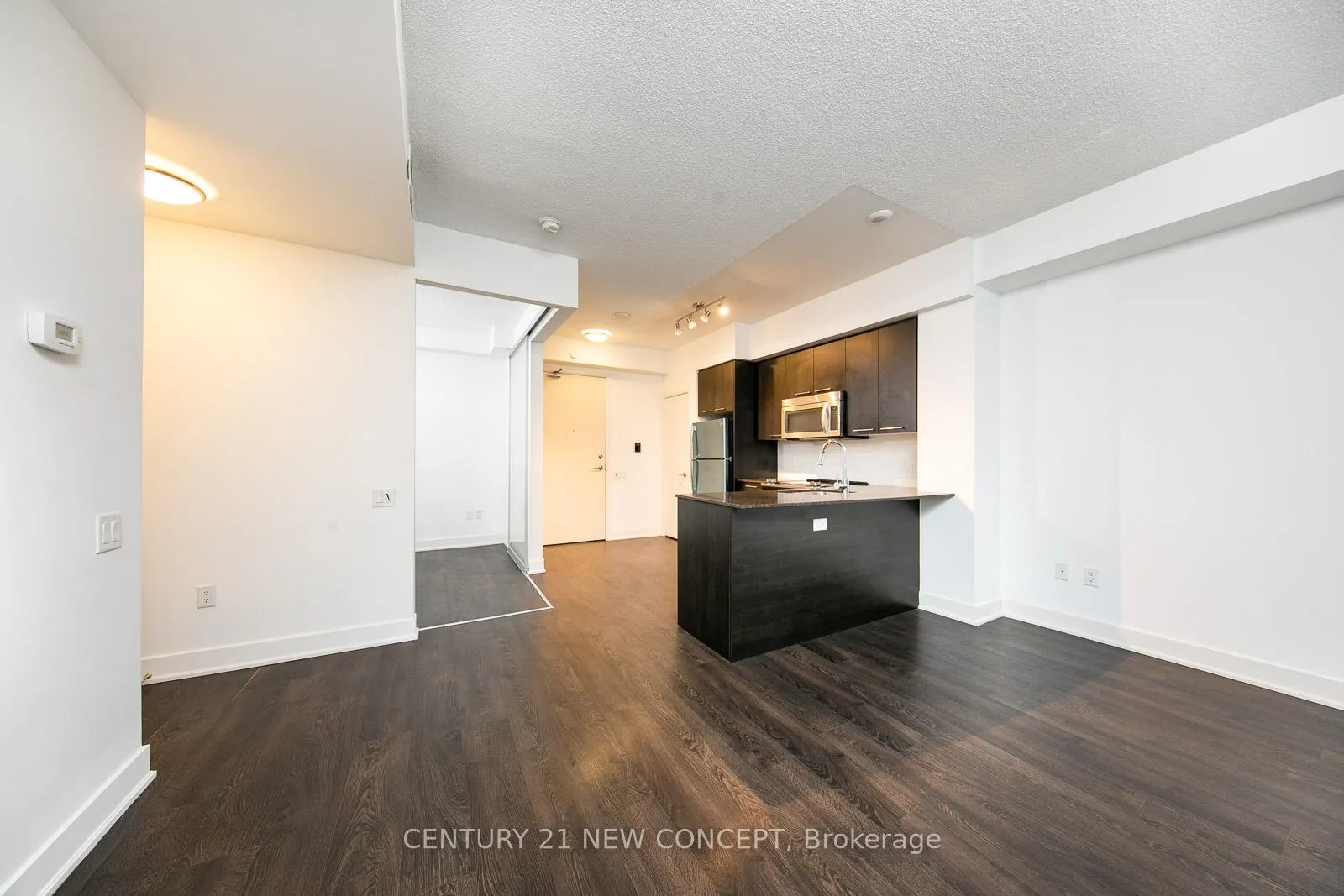 Photo 9 of Unit 509, 30 Roehampton Avenue, Toronto, Mount Pleasant West — HOMEH