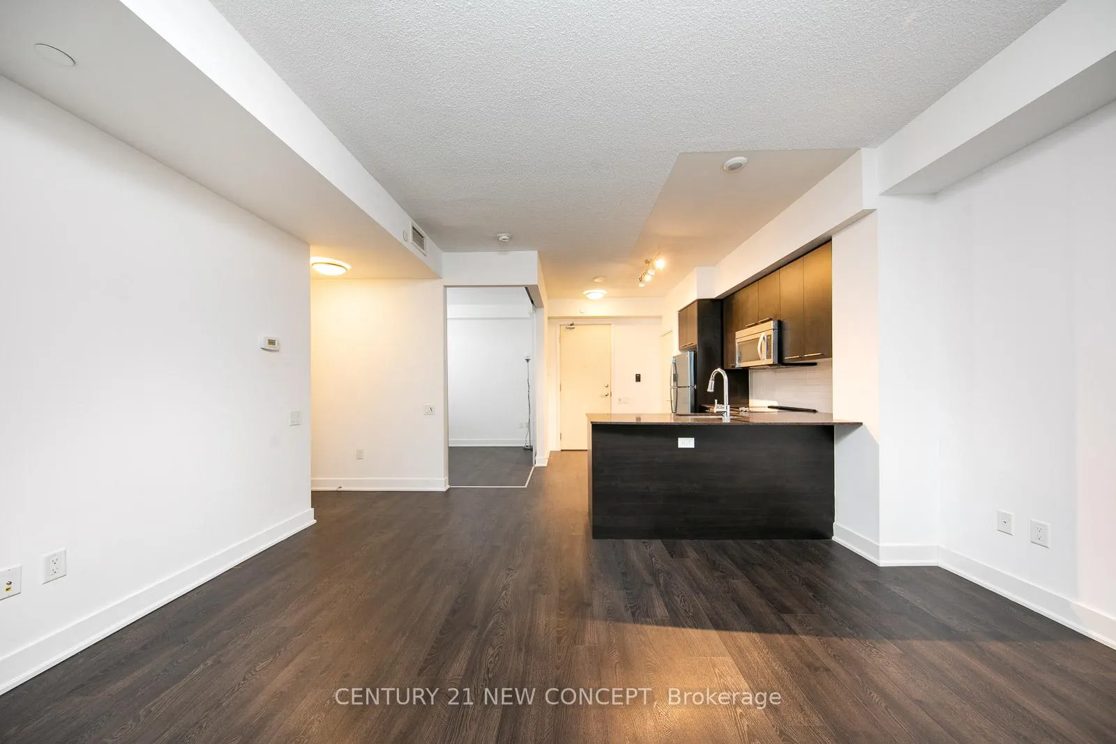 Photo 12 of Unit 509, 30 Roehampton Avenue, Toronto, Mount Pleasant West — HOMEH