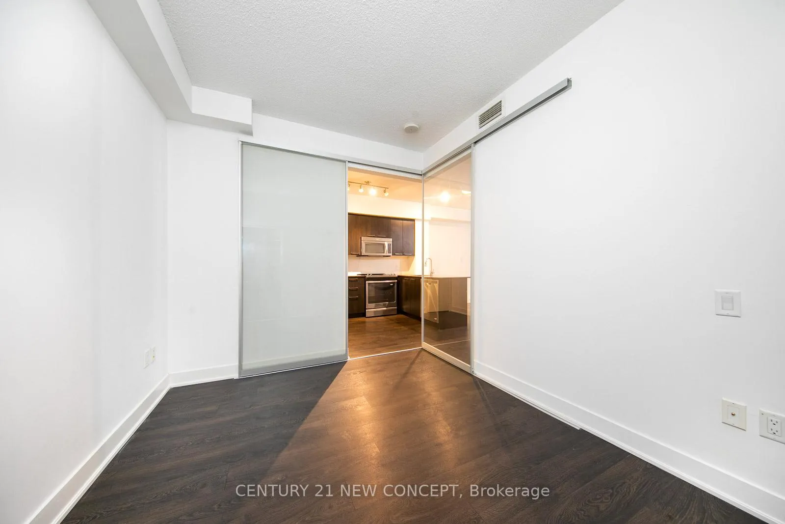 Photo 15 of Unit 509, 30 Roehampton Avenue, Toronto, Mount Pleasant West — HOMEH