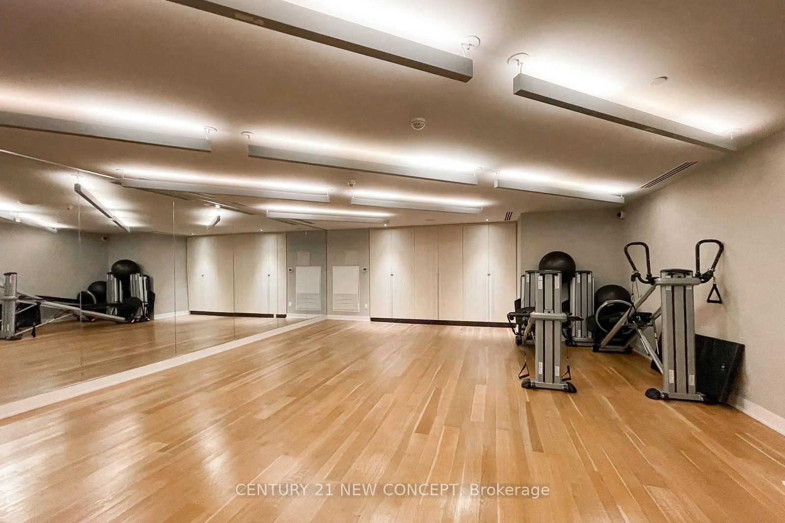 Photo 26 of Unit 509, 30 Roehampton Avenue, Toronto, Mount Pleasant West — HOMEH